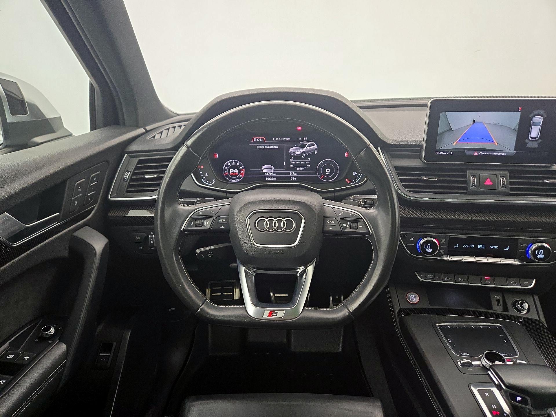 Thumbnail: 2020 Audi SQ5 - 10