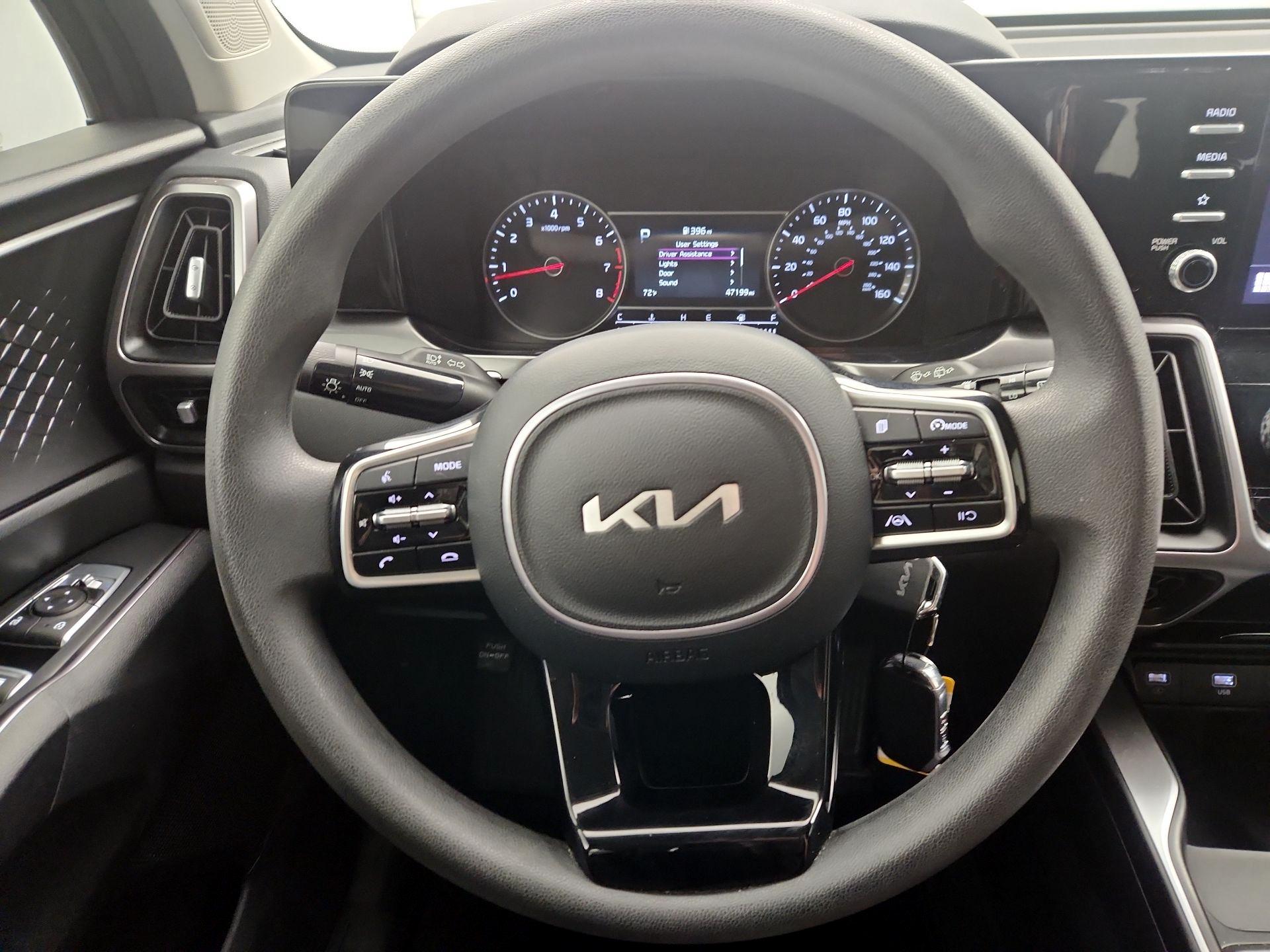 Thumbnail: 2023 Kia Sorento - 10