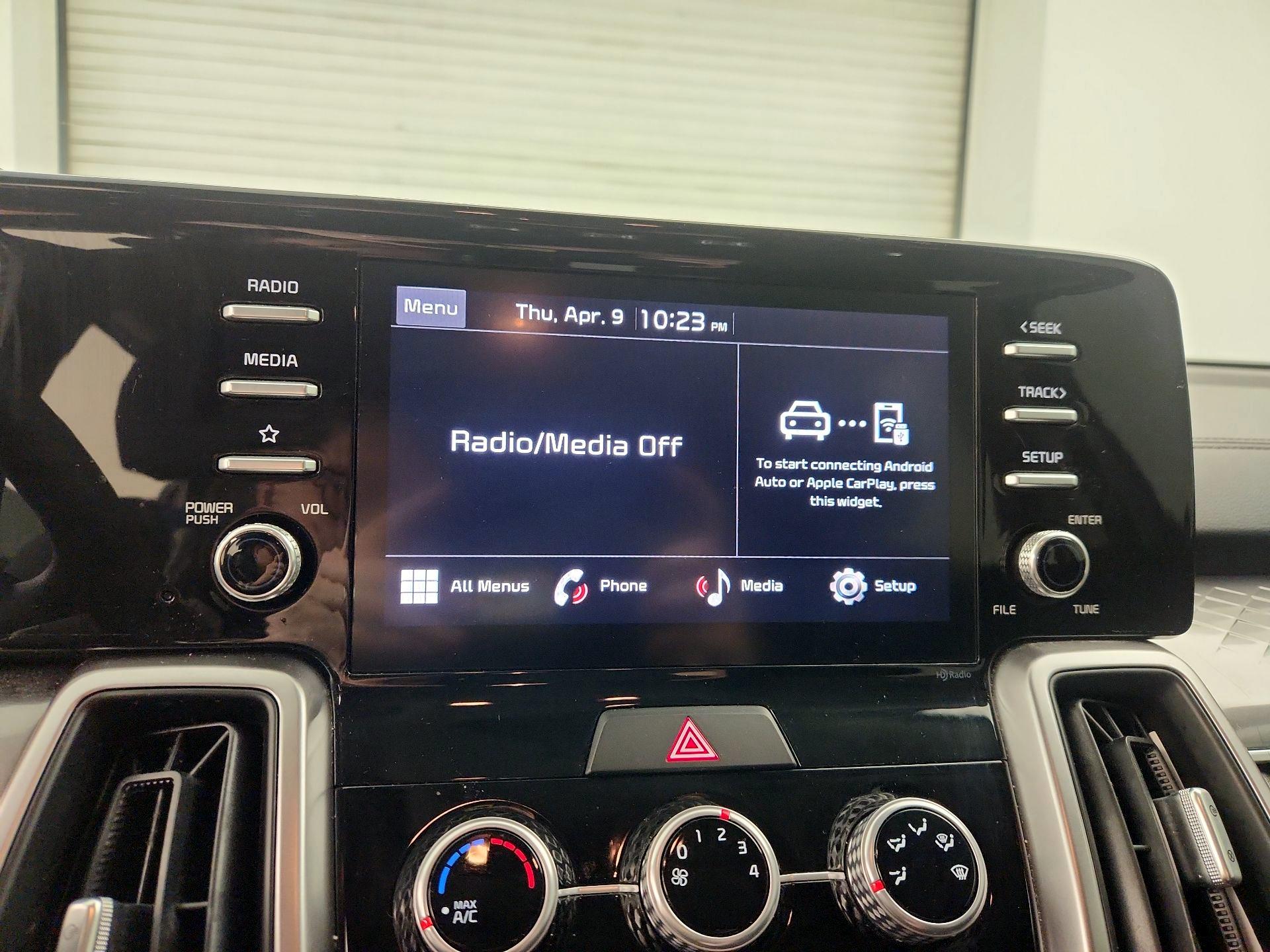 Thumbnail: 2023 Kia Sorento - 15