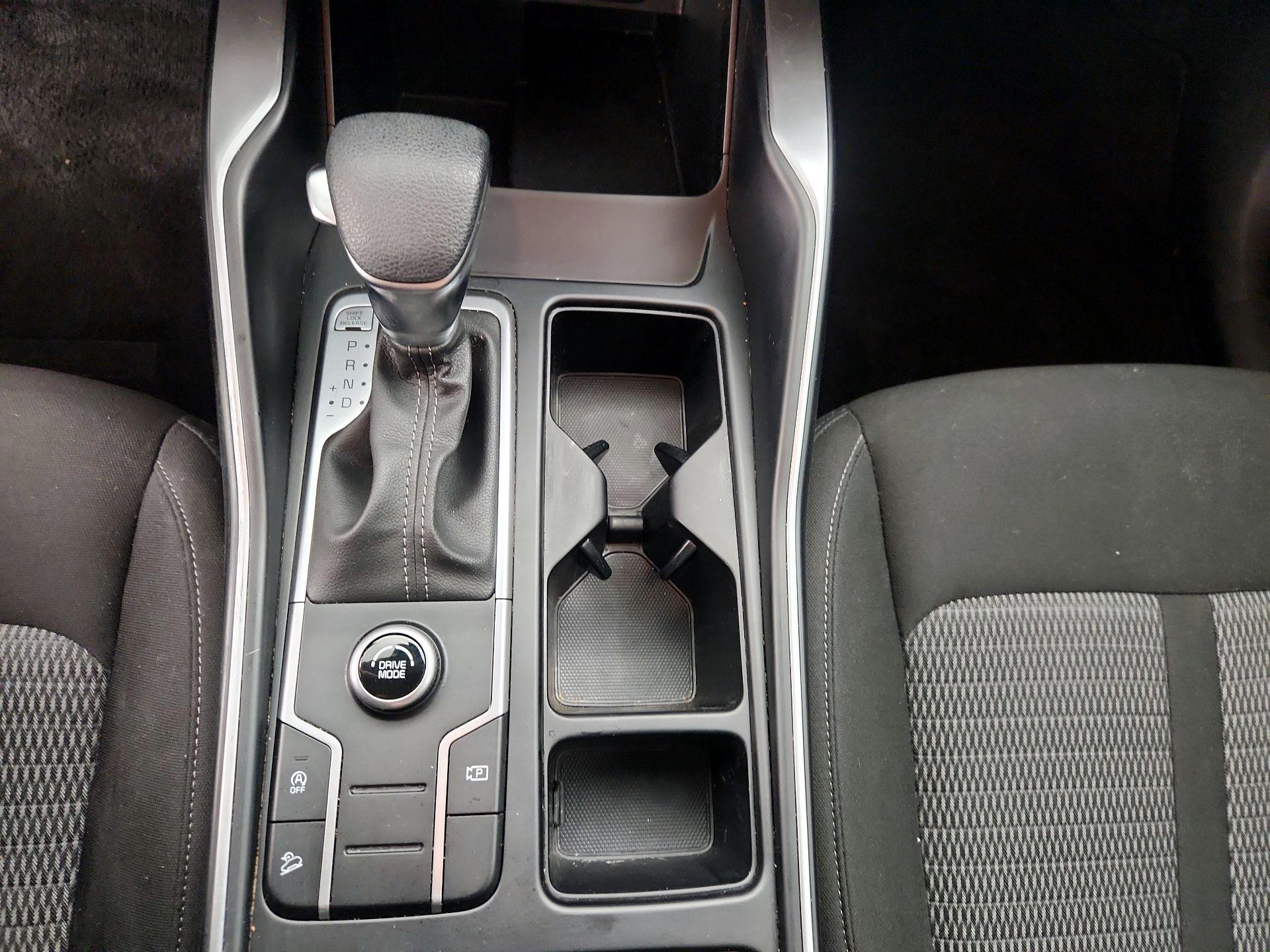 Thumbnail: 2023 Kia Sorento - 17