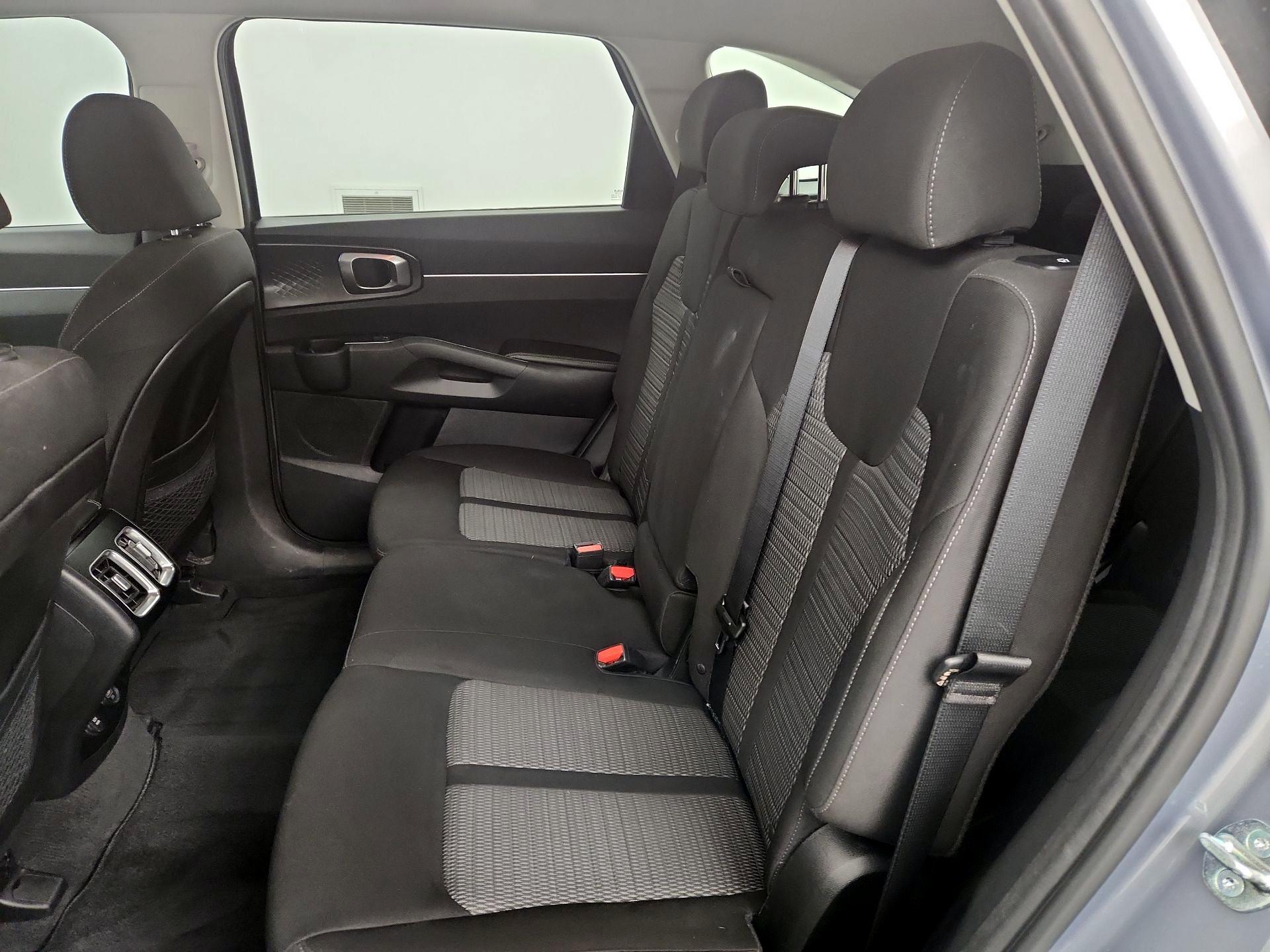 Thumbnail: 2023 Kia Sorento - 19