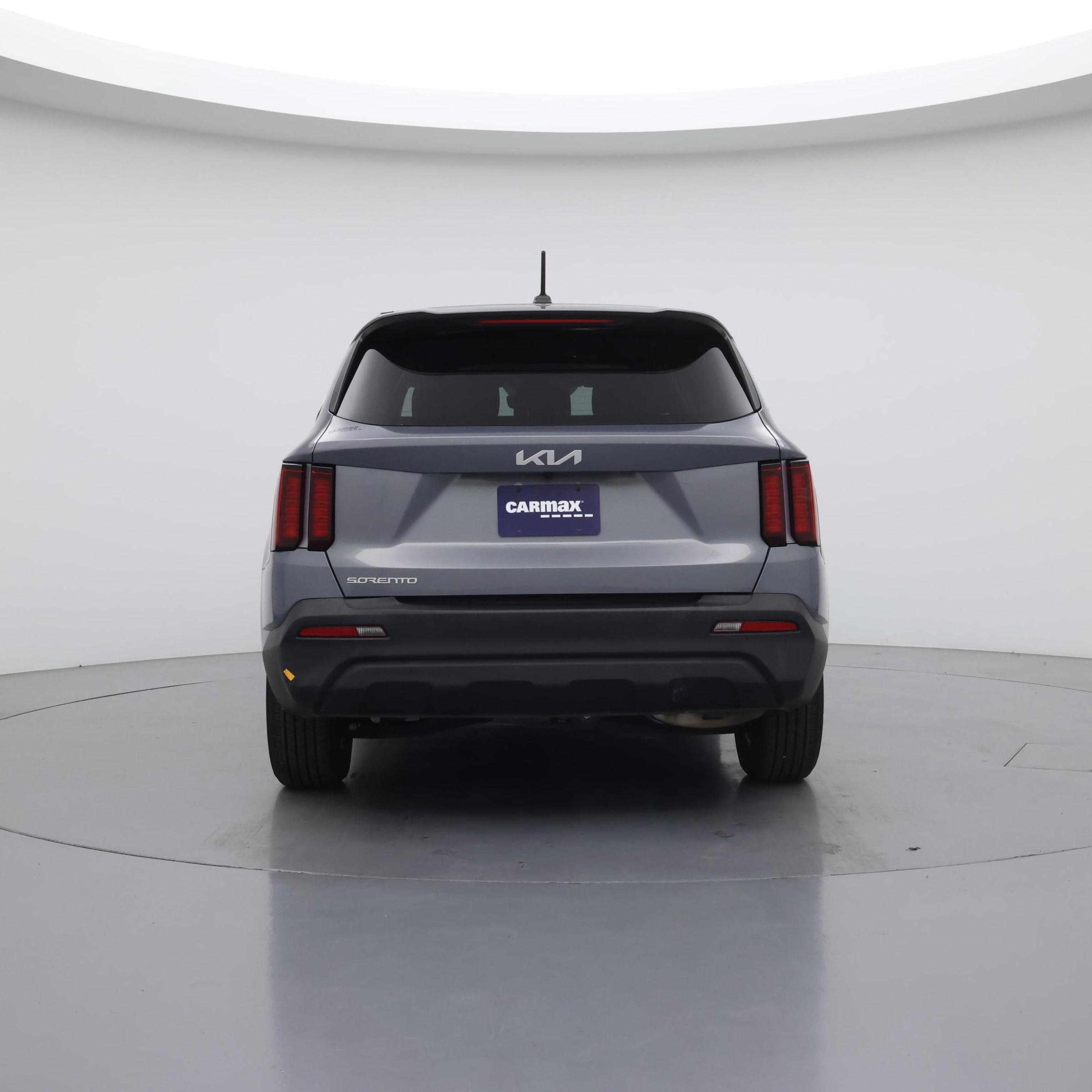 Thumbnail: 2023 Kia Sorento - 6