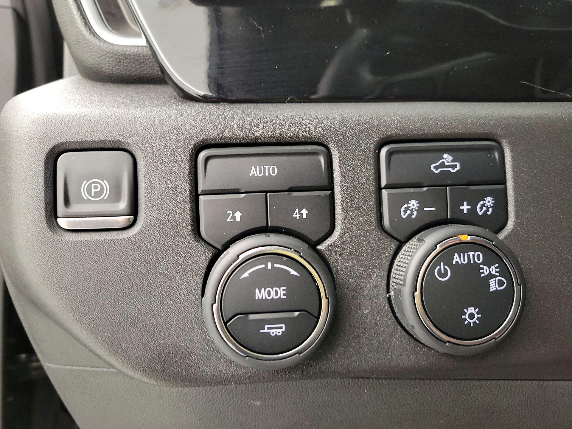 Thumbnail: 2024 Chevrolet Silverado 1500 - 13