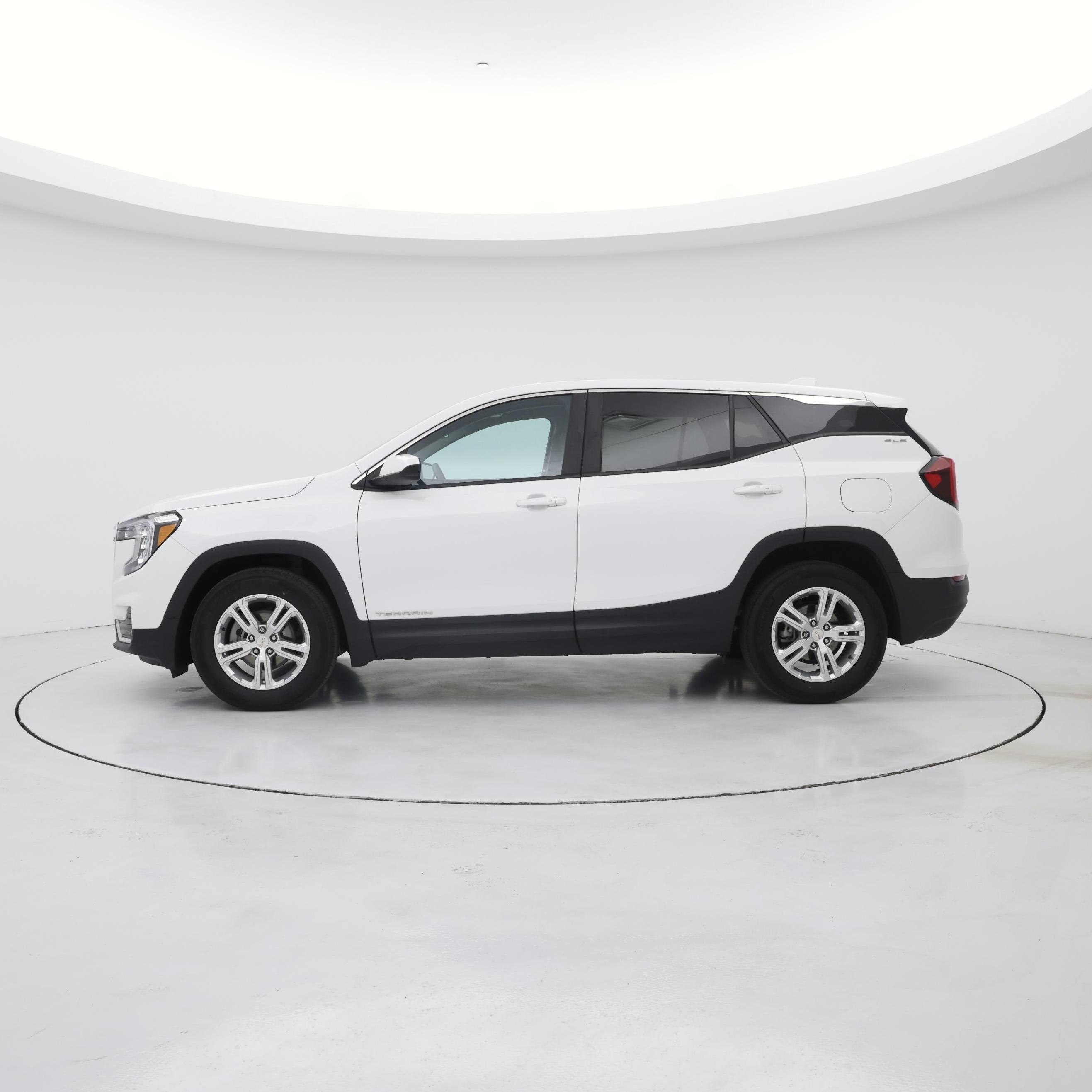 Thumbnail: 2022 GMC Terrain - 3