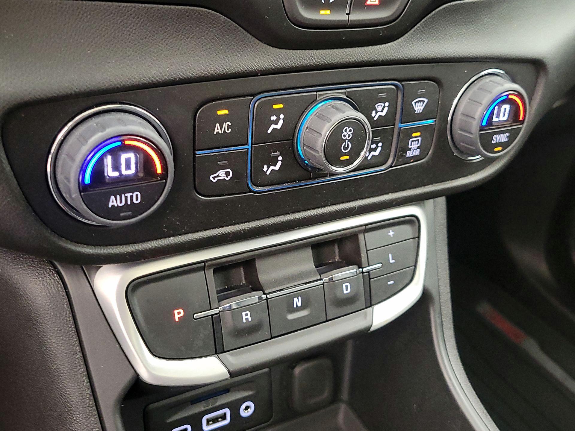 Thumbnail: 2023 GMC Terrain - 16