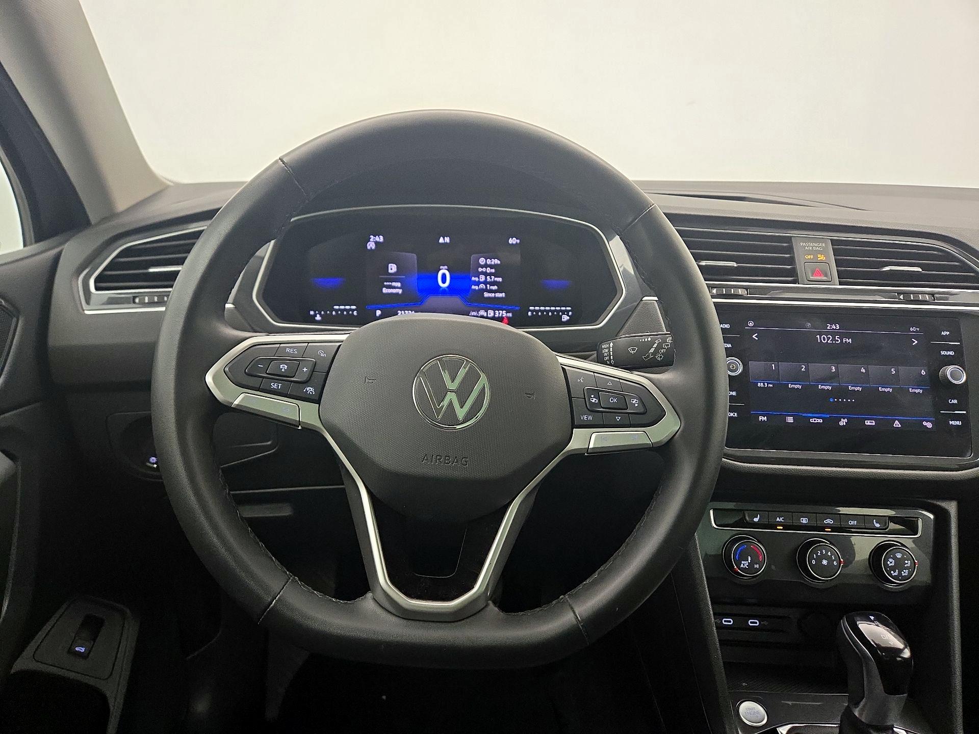 Thumbnail: 2024 Volkswagen Tiguan - 10