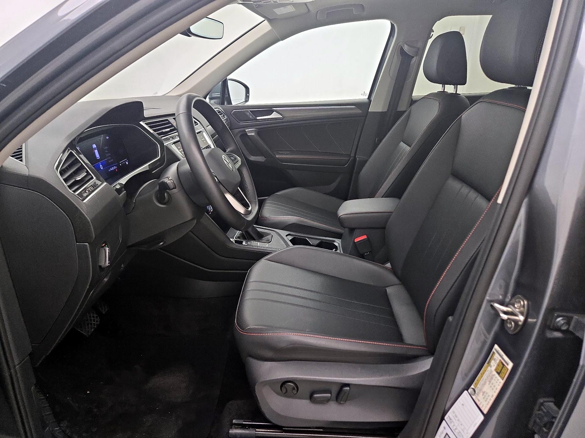 Thumbnail: 2024 Volkswagen Tiguan - 11