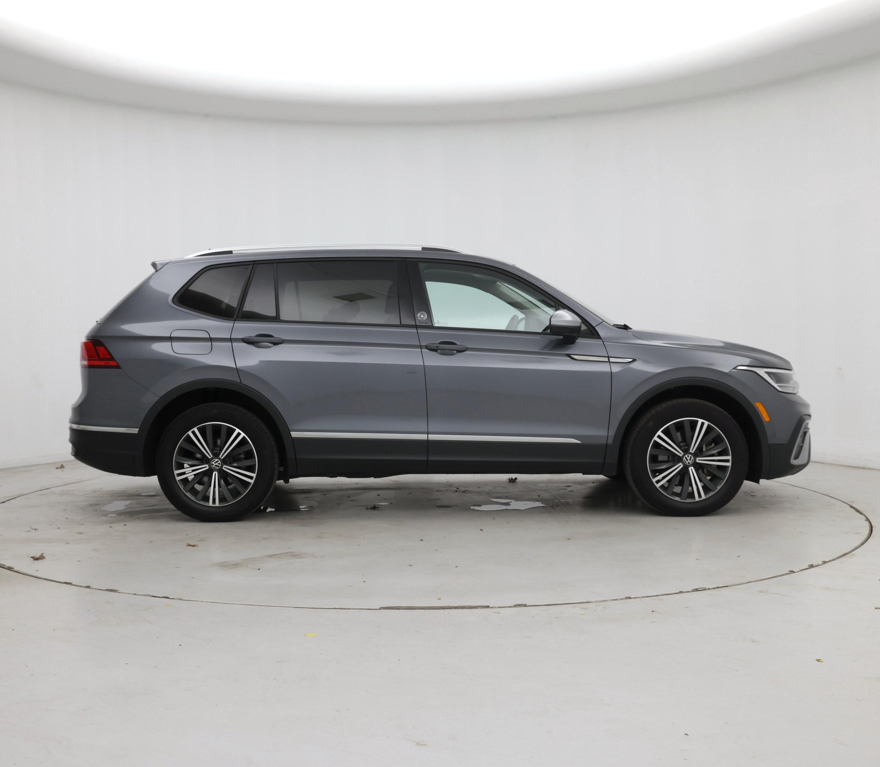 Thumbnail: 2024 Volkswagen Tiguan - 7