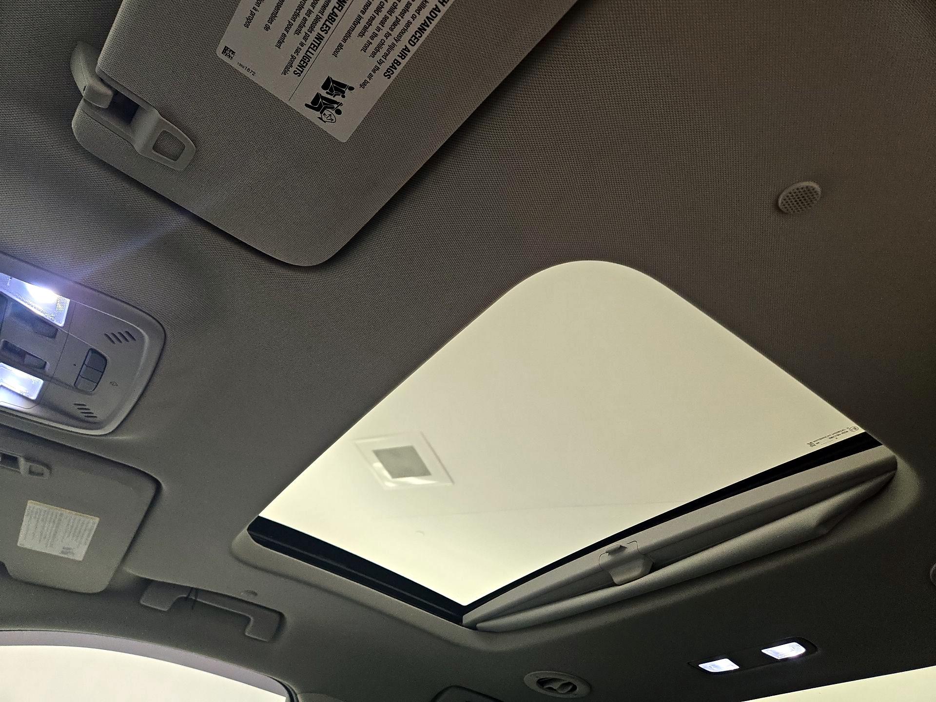 Thumbnail: 2020 Chevrolet Traverse - 19