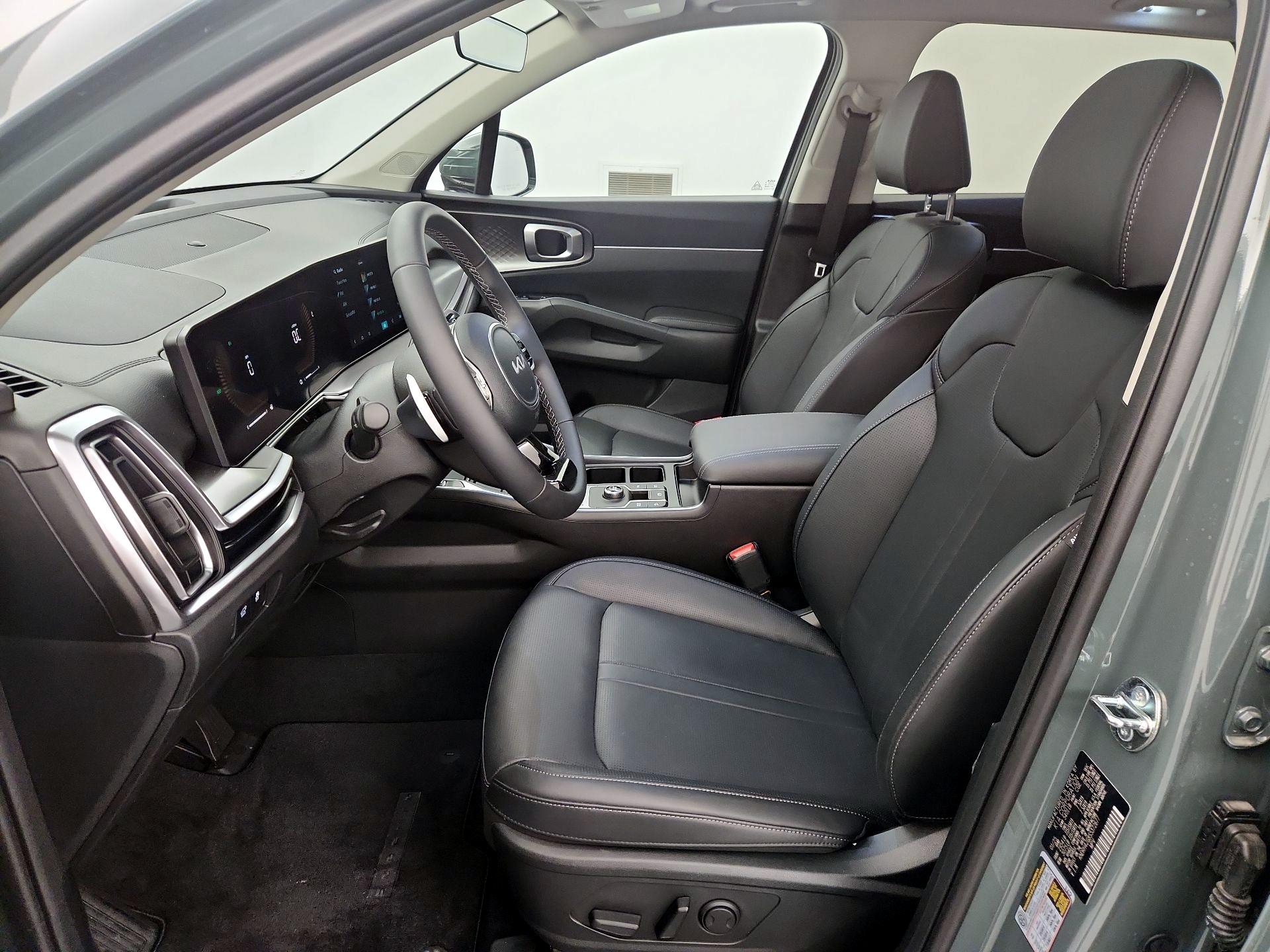 Thumbnail: 2025 Kia Sorento - 11