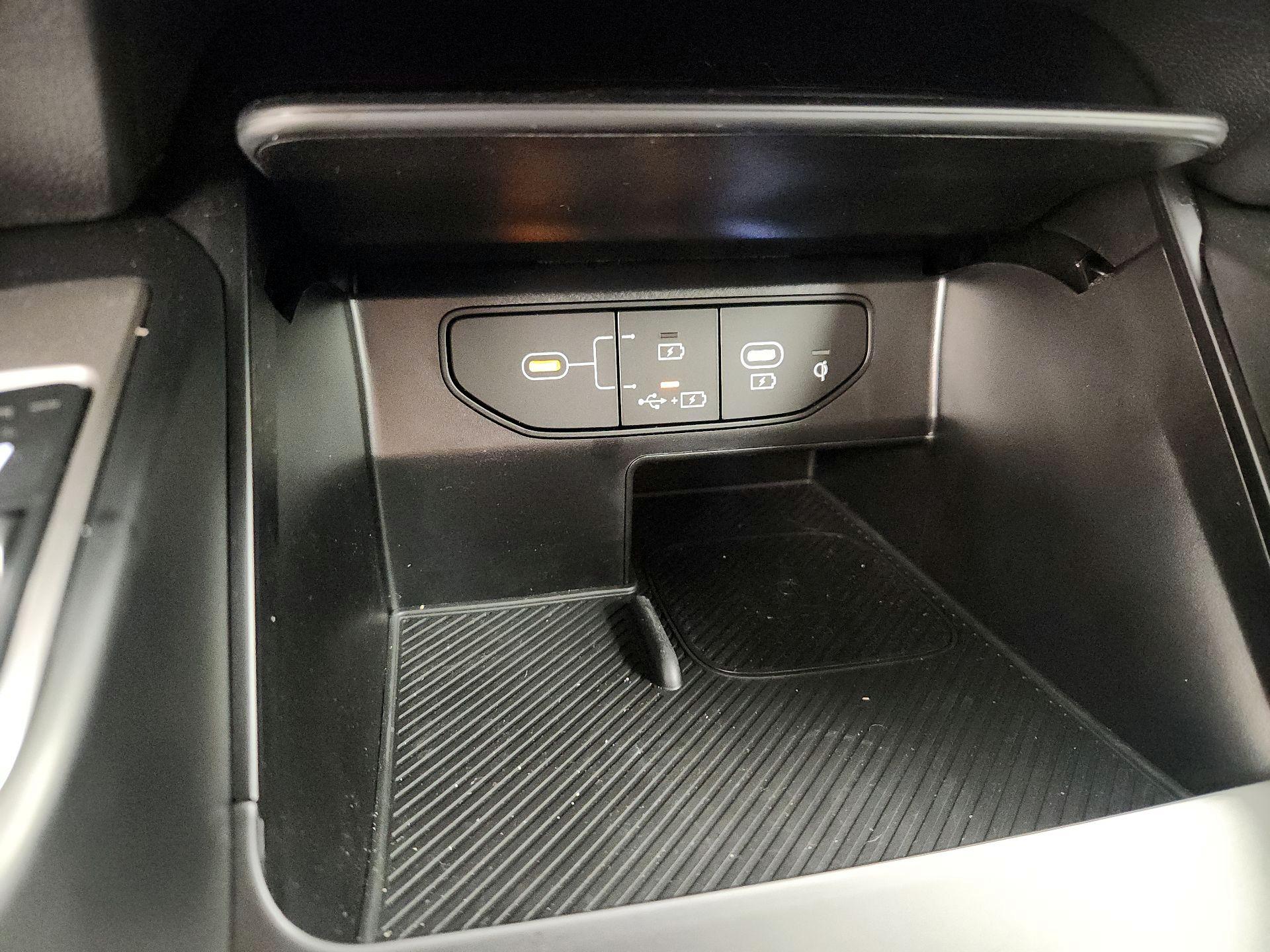 Thumbnail: 2025 Kia Sorento - 18