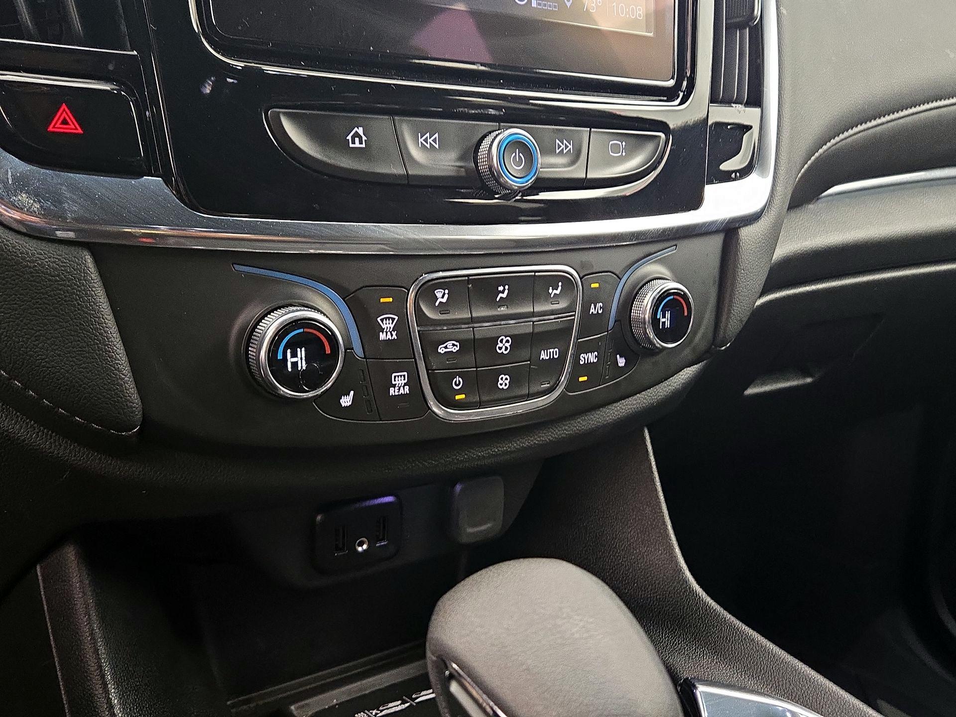 Thumbnail: 2023 Chevrolet Traverse - 16