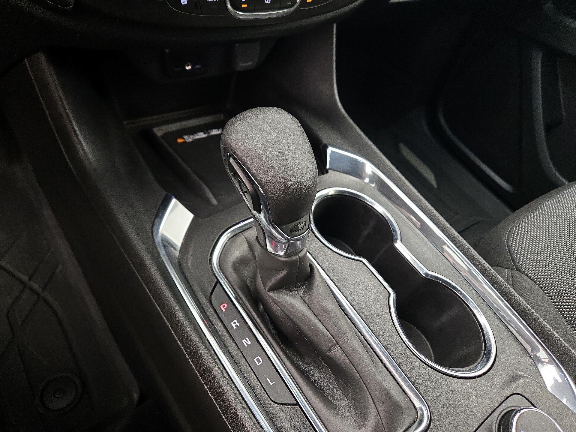 Thumbnail: 2023 Chevrolet Traverse - 17