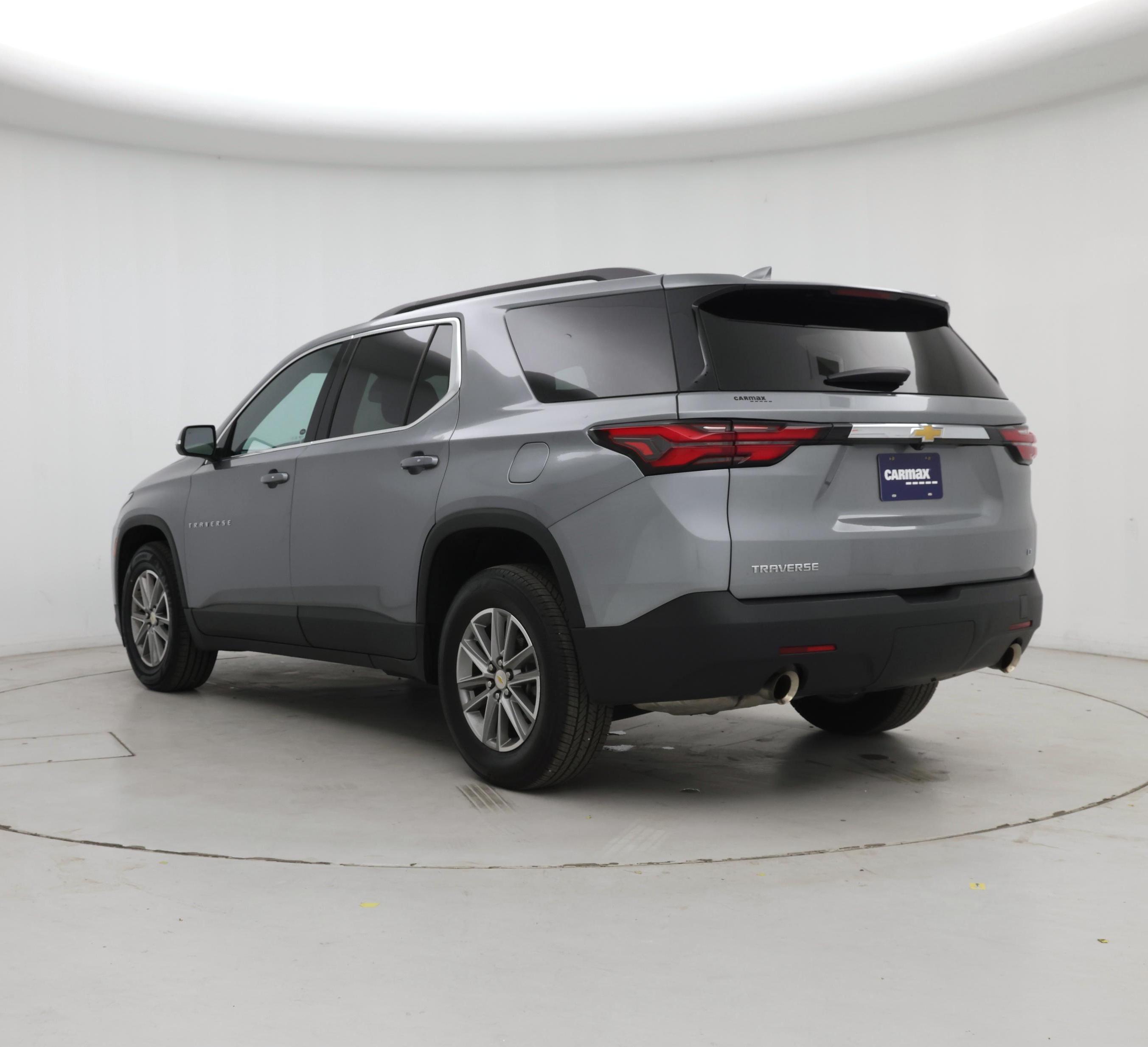 Thumbnail: 2023 Chevrolet Traverse - 2