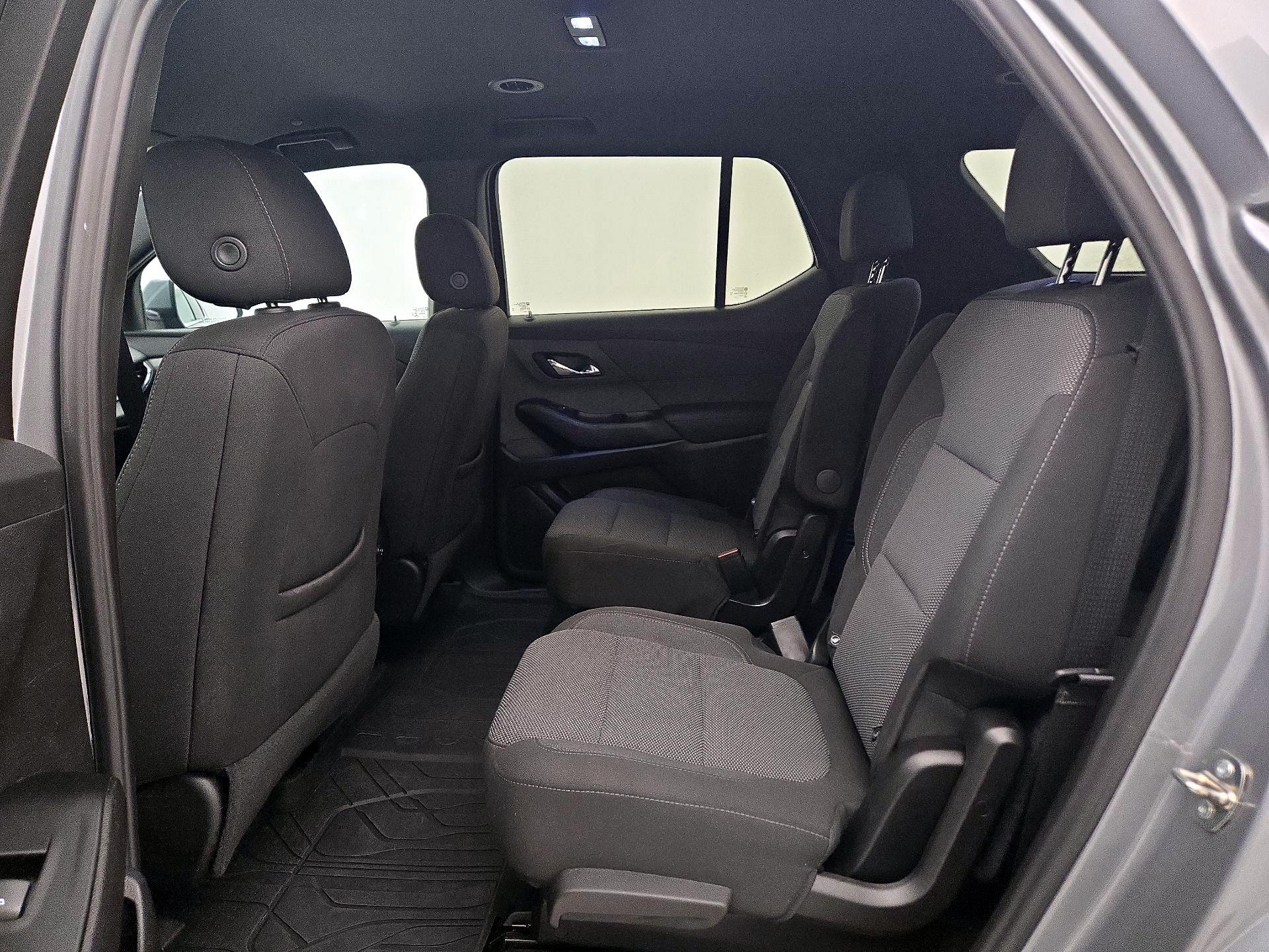 Thumbnail: 2023 Chevrolet Traverse - 19