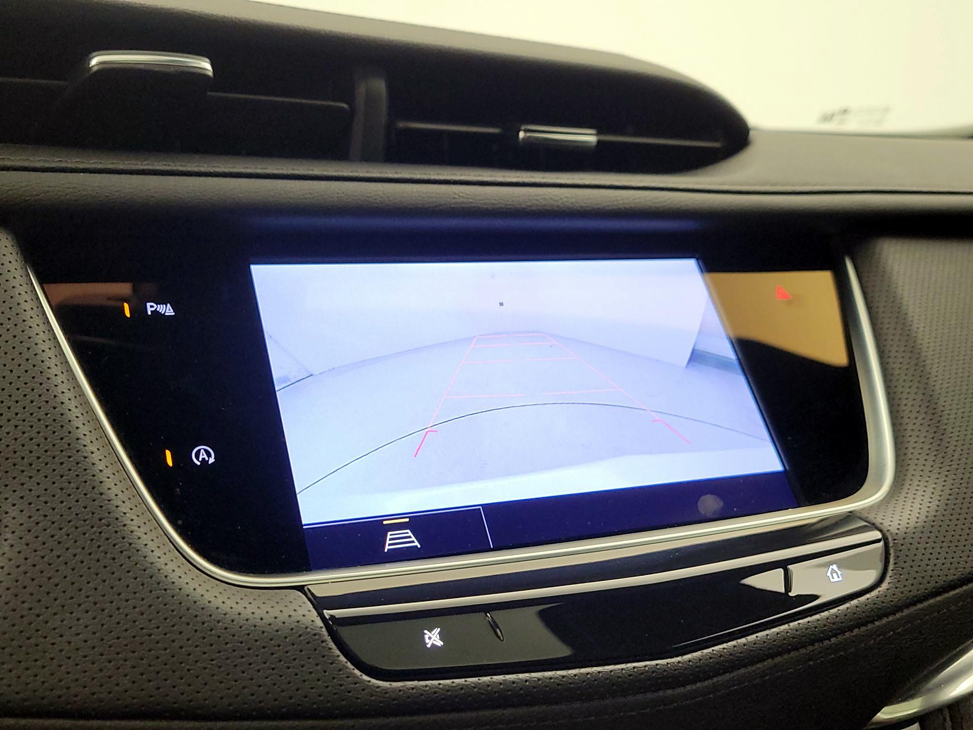 Thumbnail: 2023 Cadillac XT5 - 14