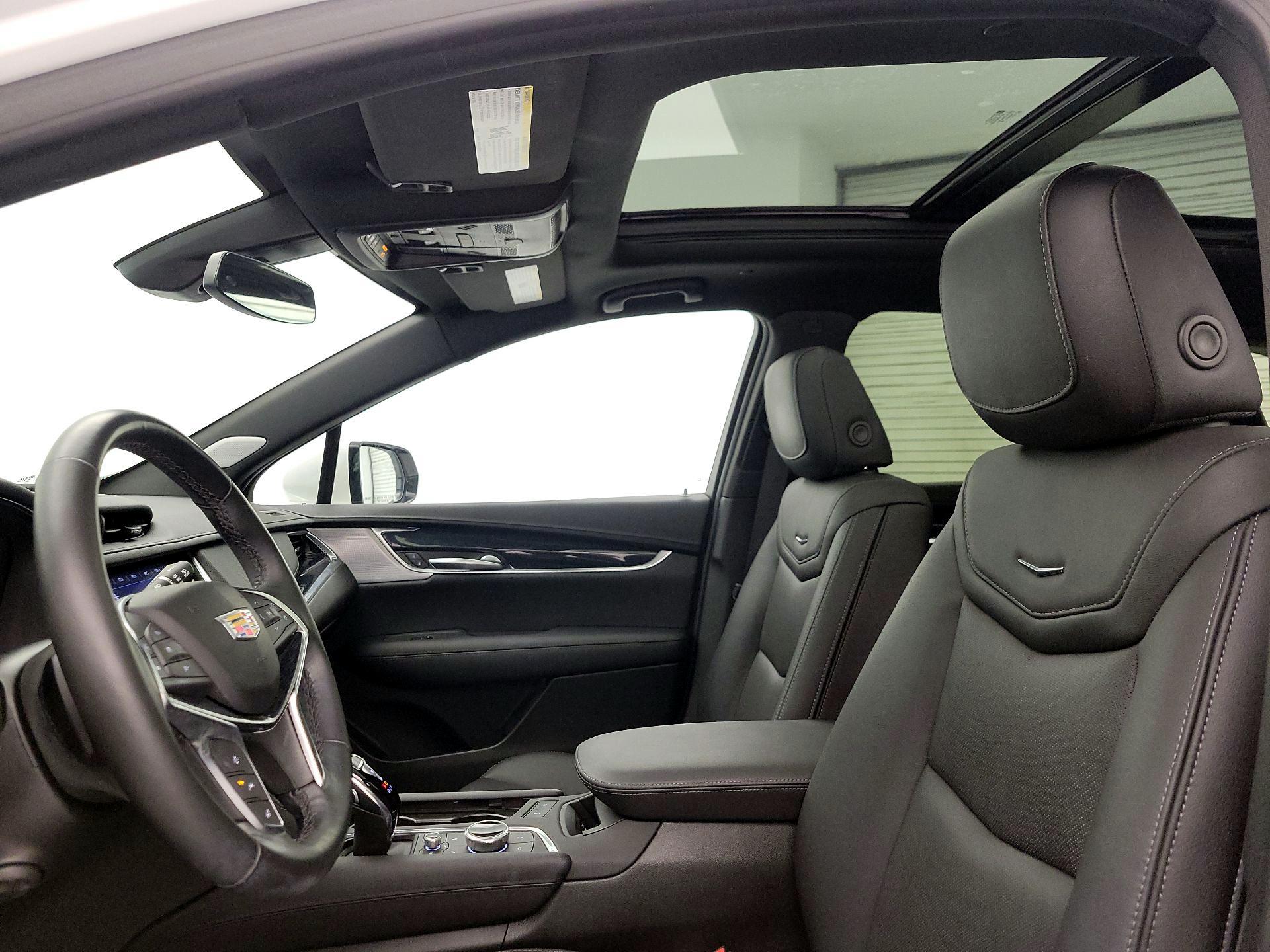 Thumbnail: 2023 Cadillac XT5 - 19