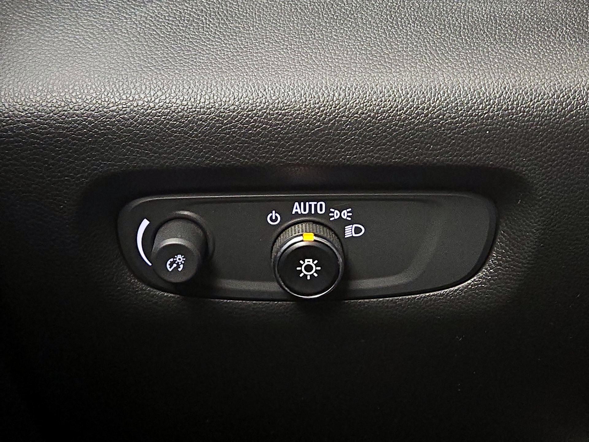 Thumbnail: 2023 Chevrolet Traverse - 13