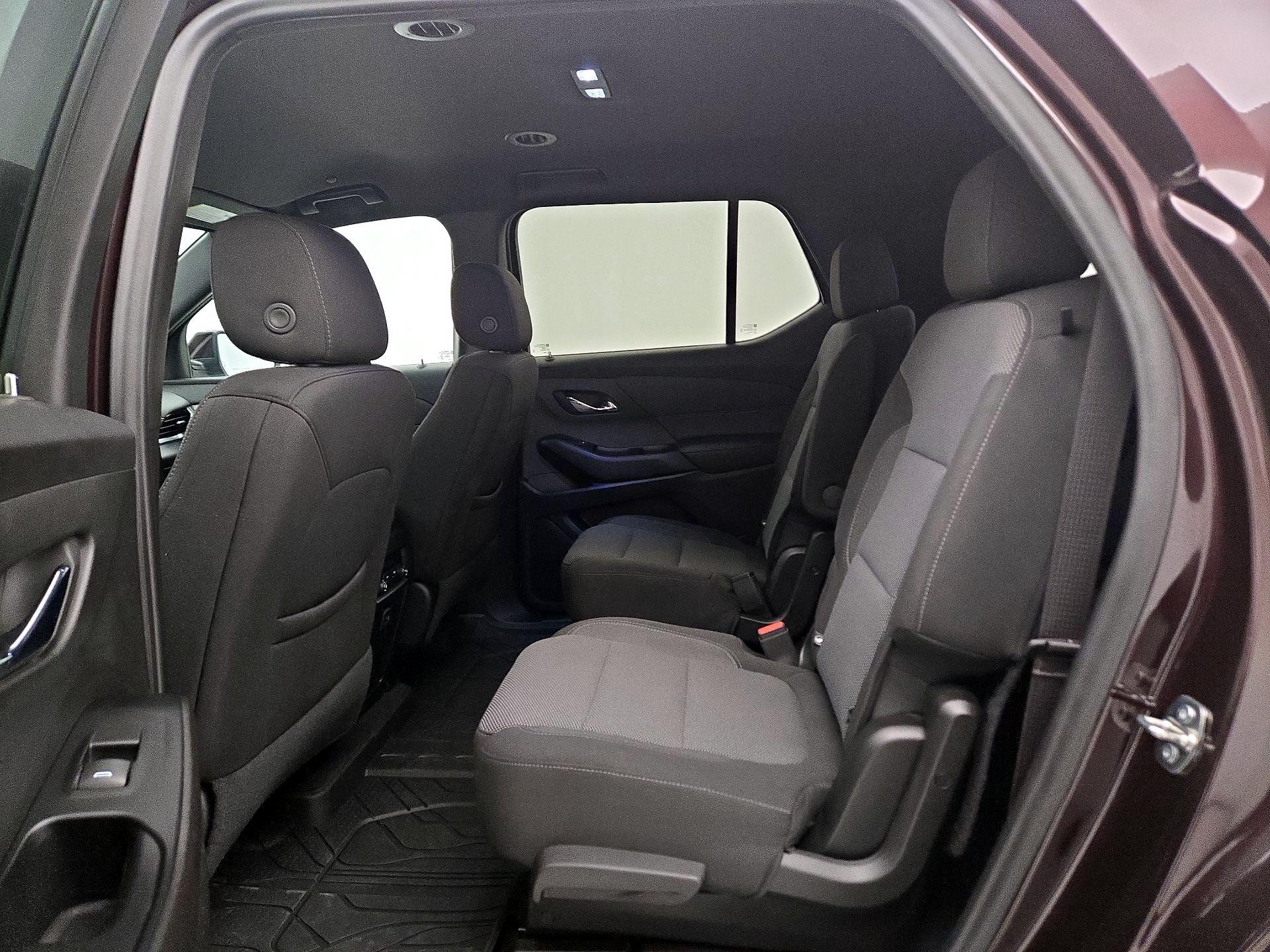 Thumbnail: 2023 Chevrolet Traverse - 19