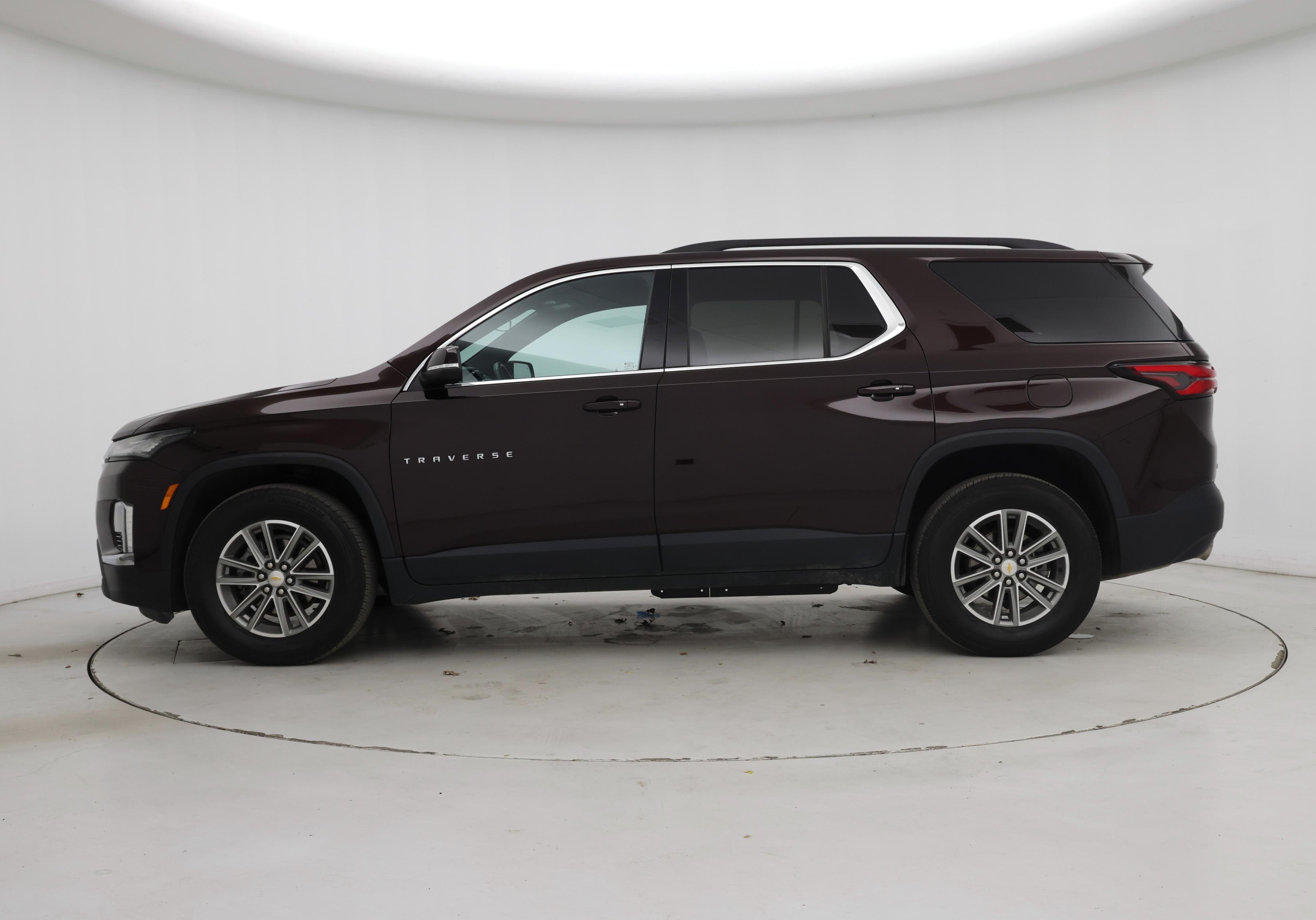 Thumbnail: 2023 Chevrolet Traverse - 3