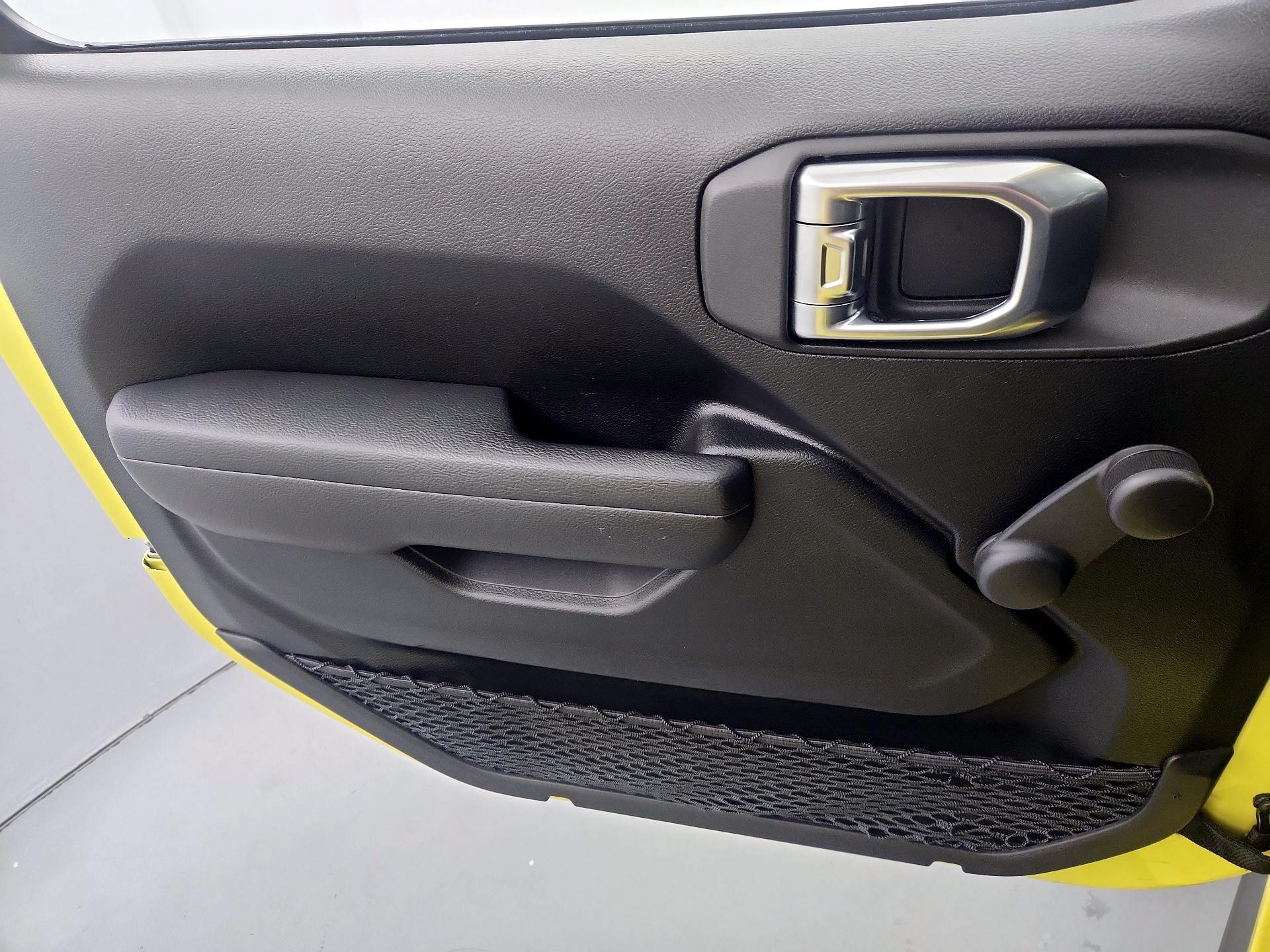 Thumbnail: 2022 Jeep Wrangler - 12