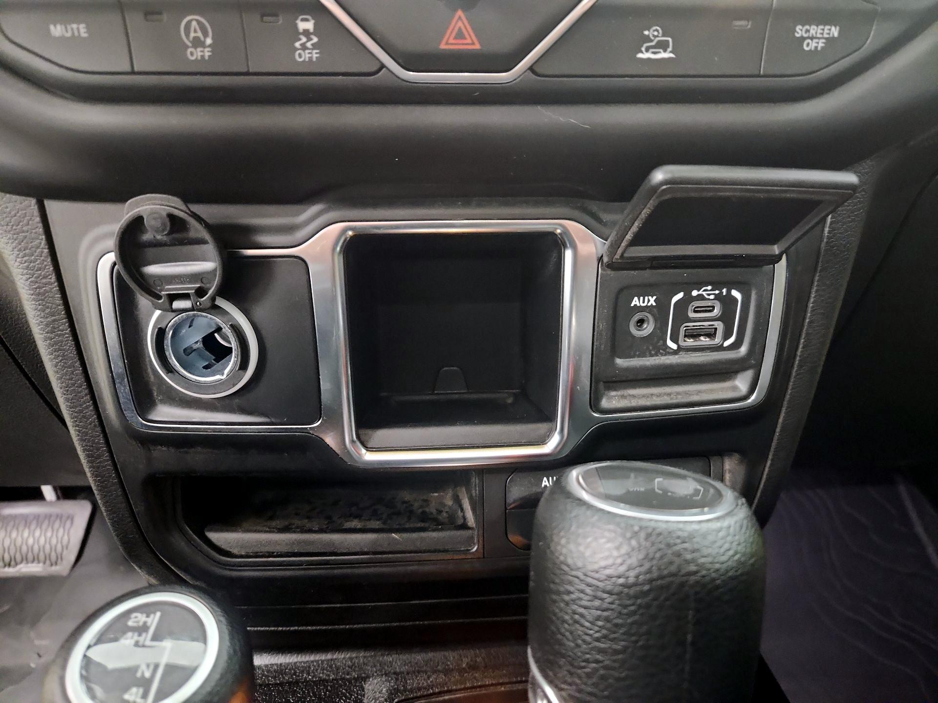 Thumbnail: 2022 Jeep Wrangler - 18