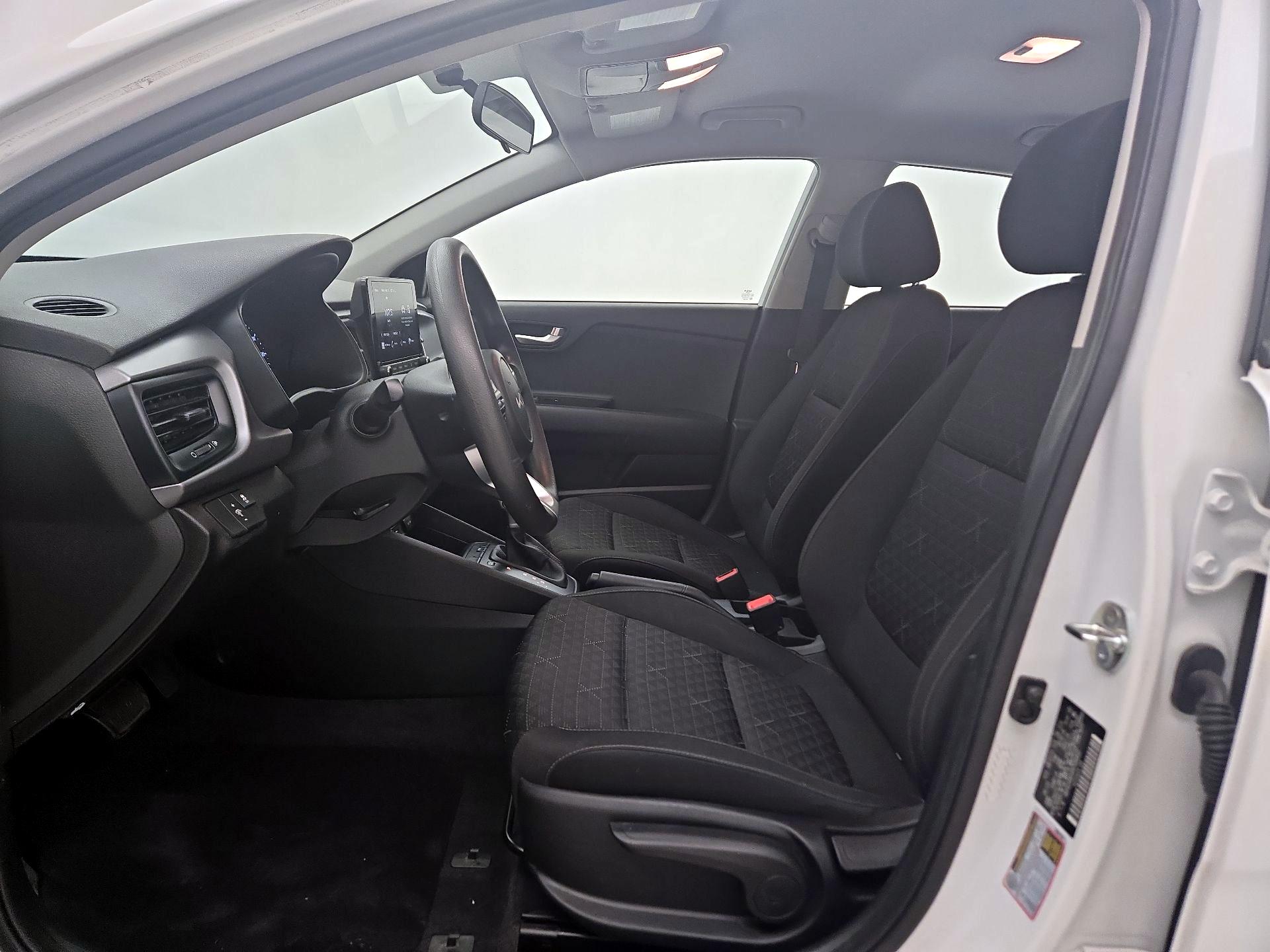 Thumbnail: 2023 Kia Rio - 11