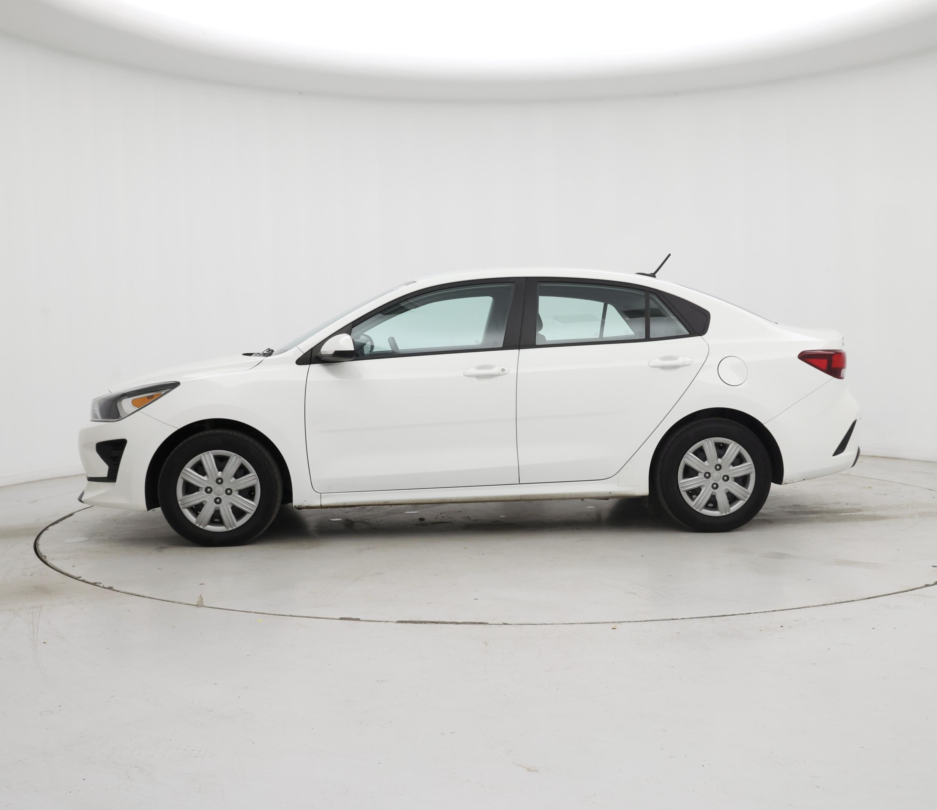 Thumbnail: 2023 Kia Rio - 3