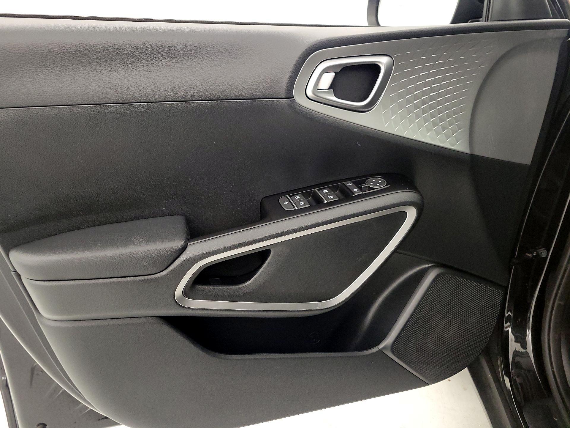 Thumbnail: 2023 Kia Soul - 12