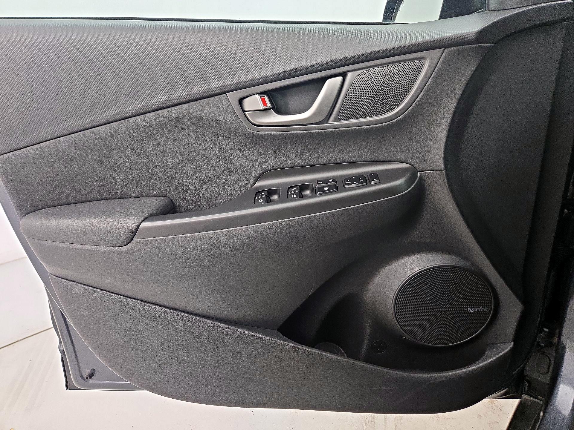 Thumbnail: 2021 Hyundai Kona - 12