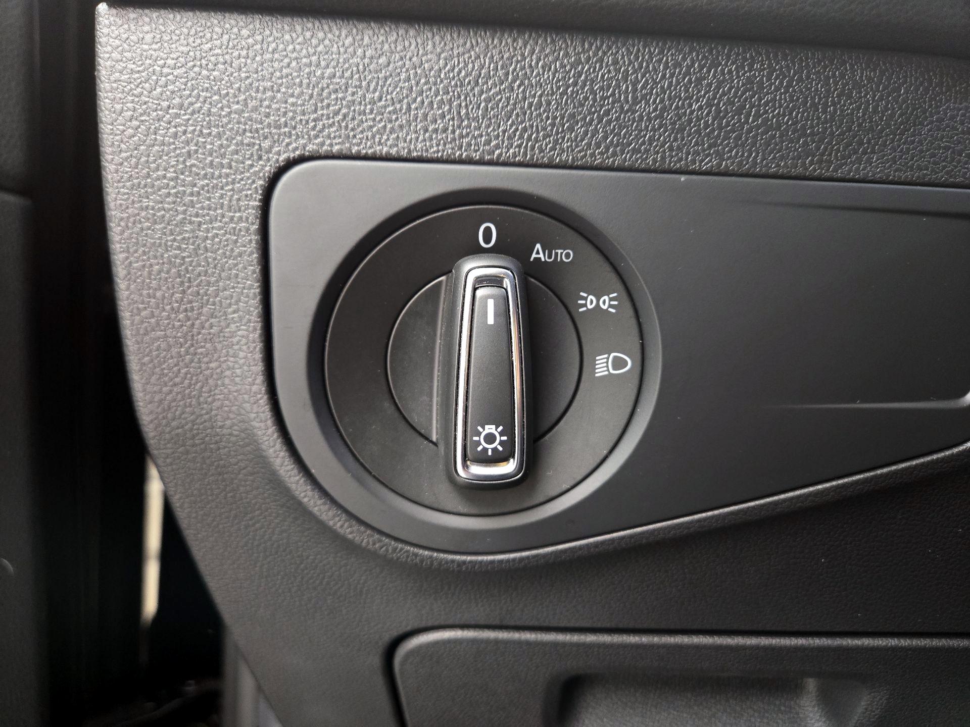 Thumbnail: 2021 Volkswagen Tiguan - 13