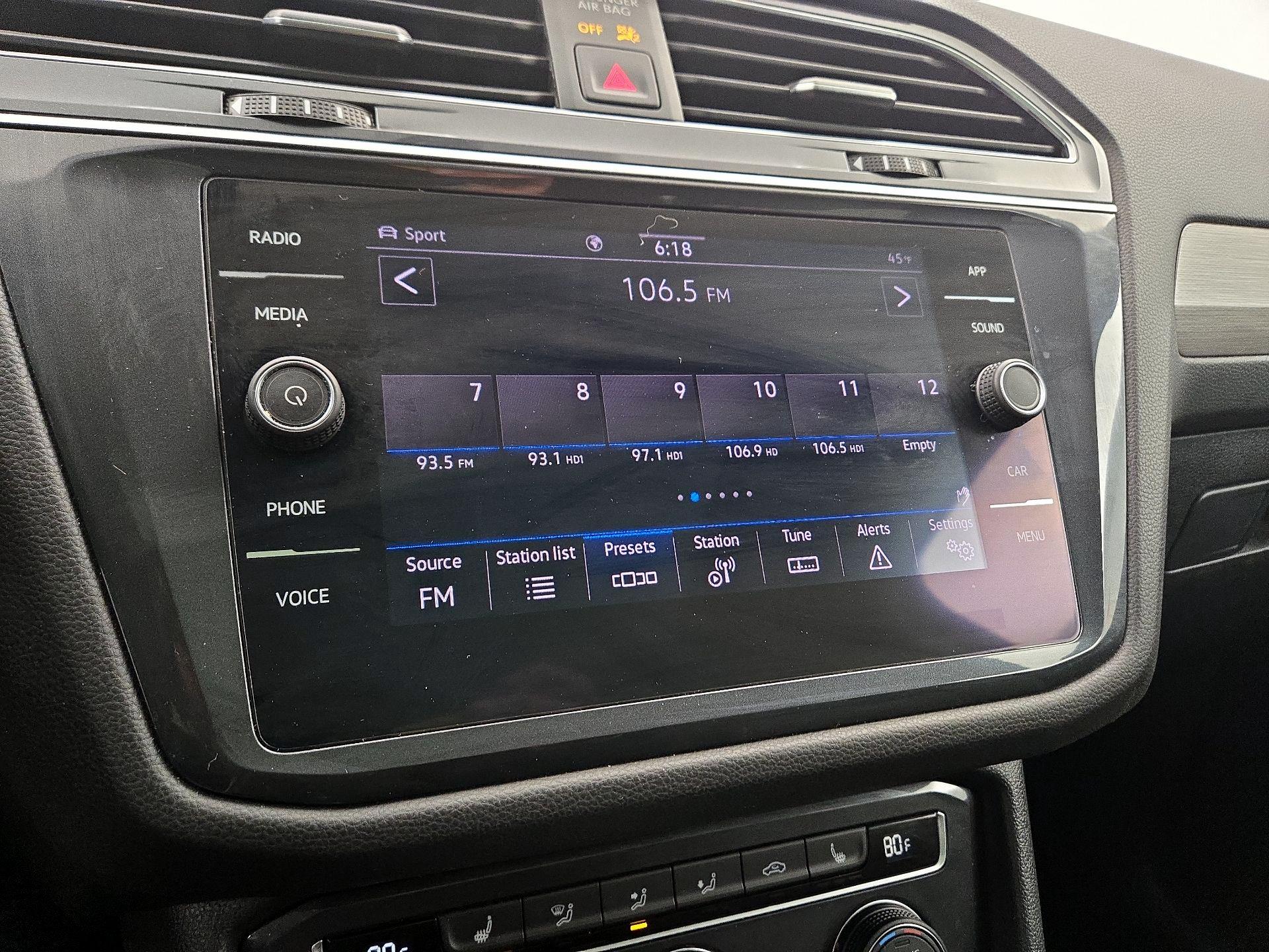 Thumbnail: 2021 Volkswagen Tiguan - 15