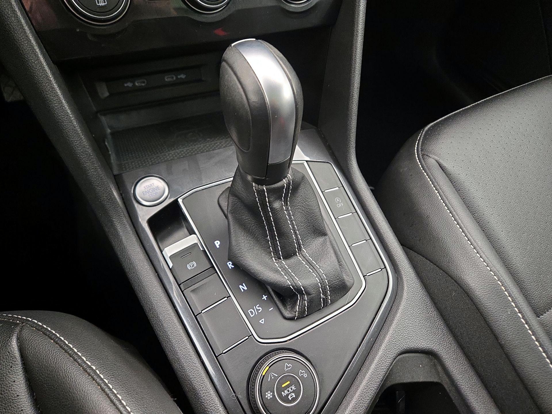 Thumbnail: 2021 Volkswagen Tiguan - 17