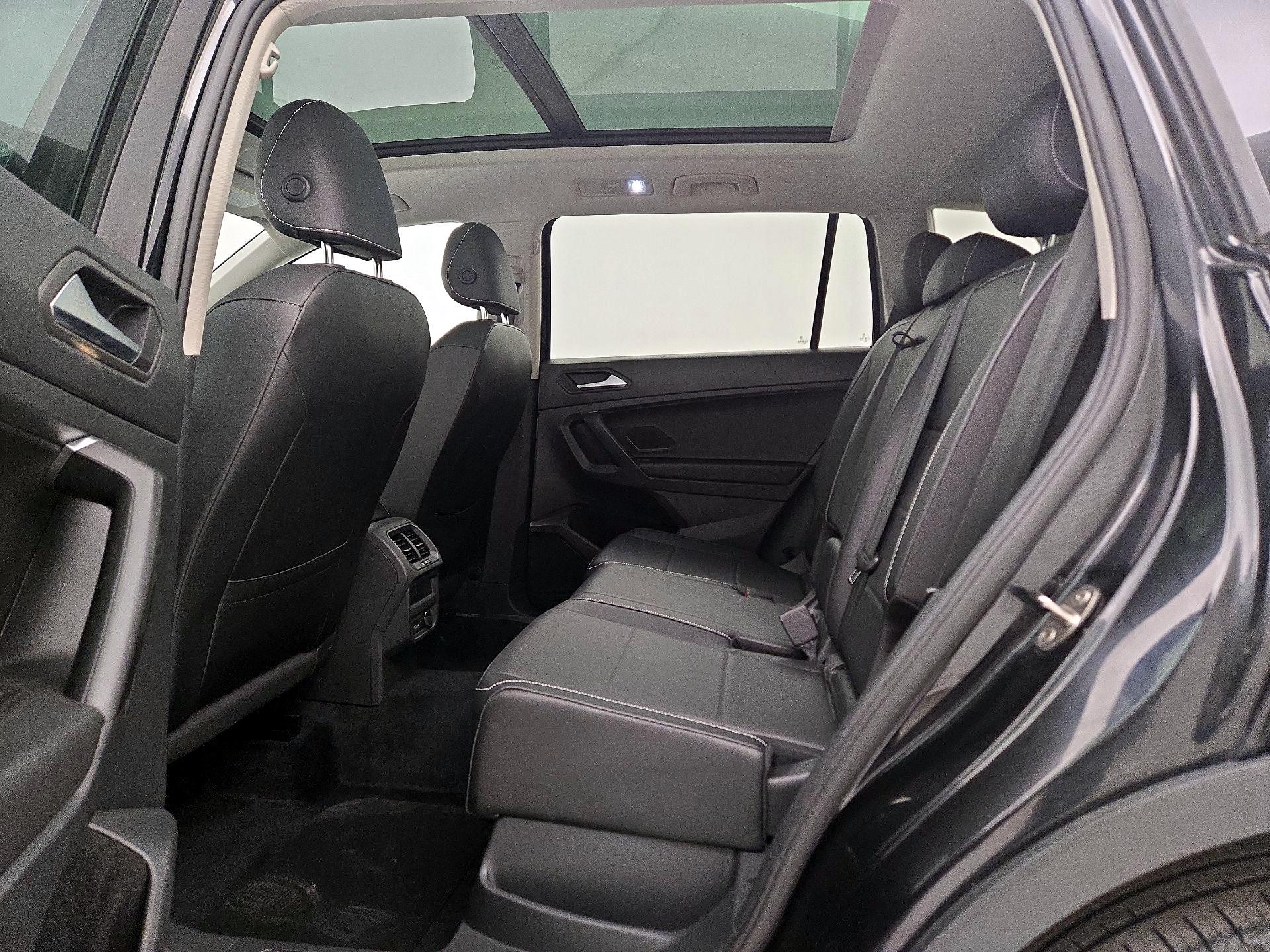 Thumbnail: 2021 Volkswagen Tiguan - 20