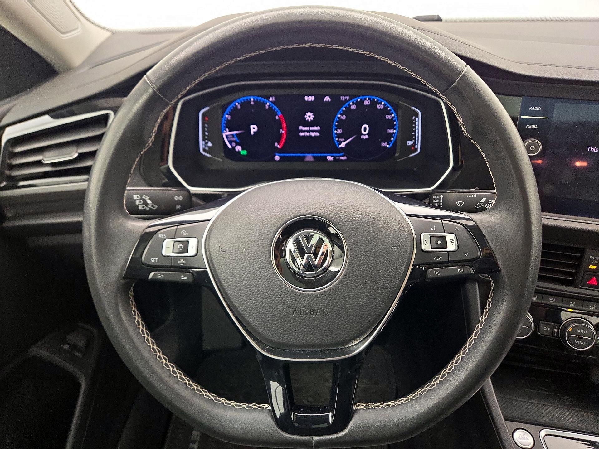 Thumbnail: 2021 Volkswagen Jetta - 10