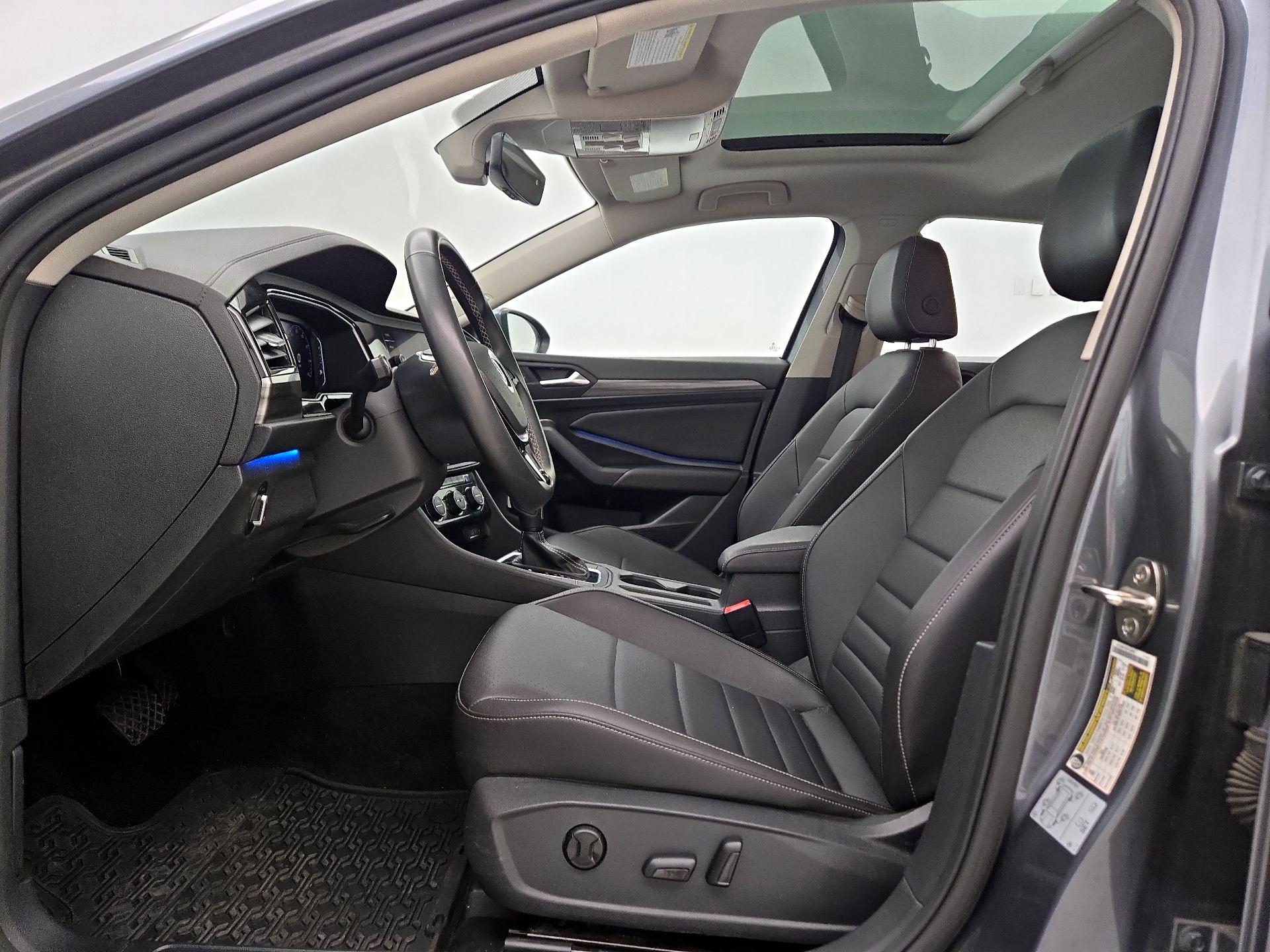 Thumbnail: 2021 Volkswagen Jetta - 11