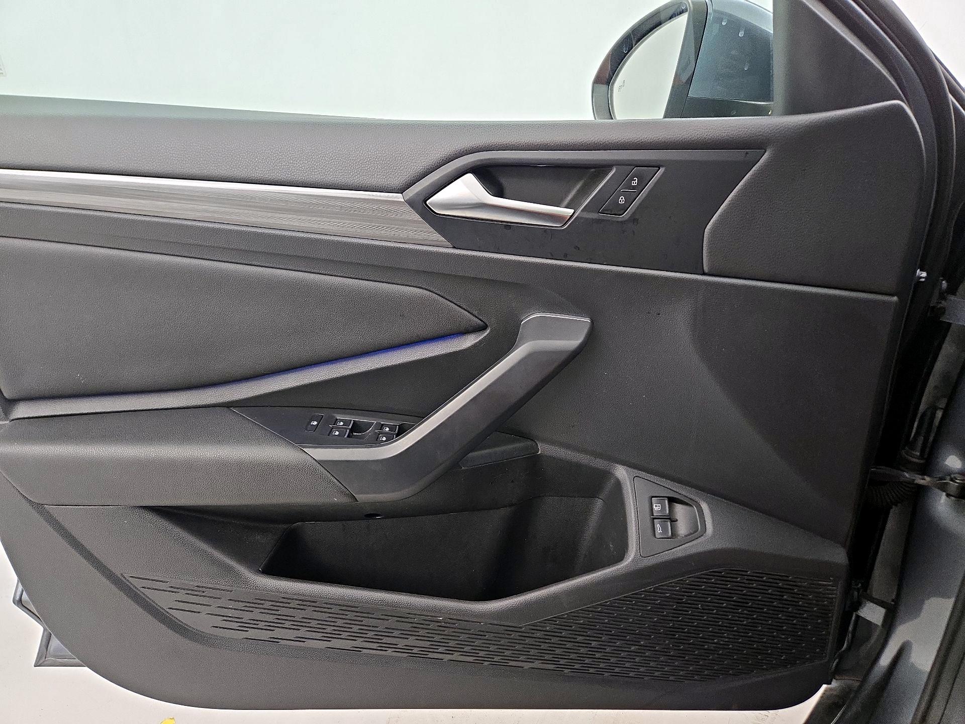 Thumbnail: 2021 Volkswagen Jetta - 12