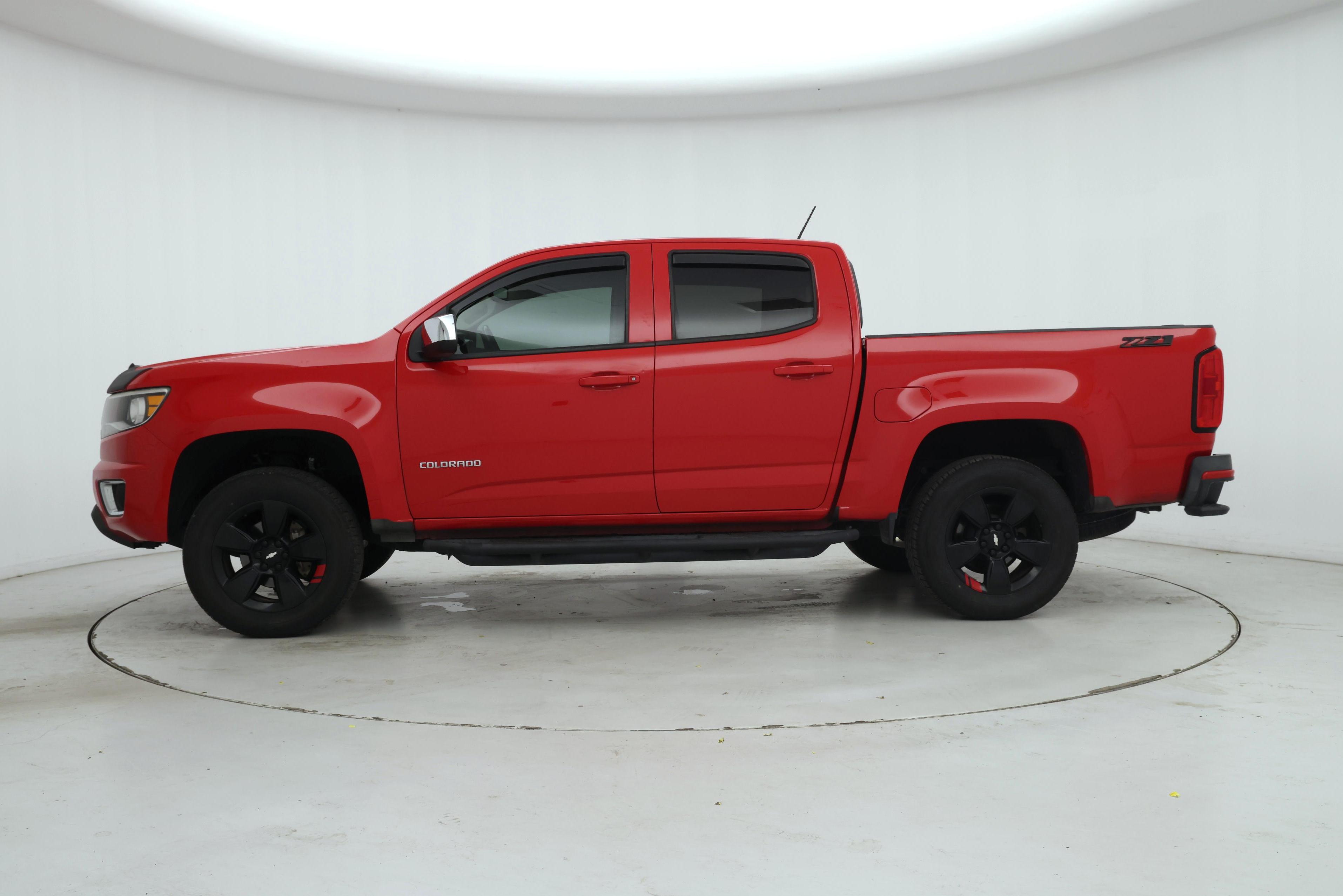Thumbnail: 2019 Chevrolet Colorado - 3