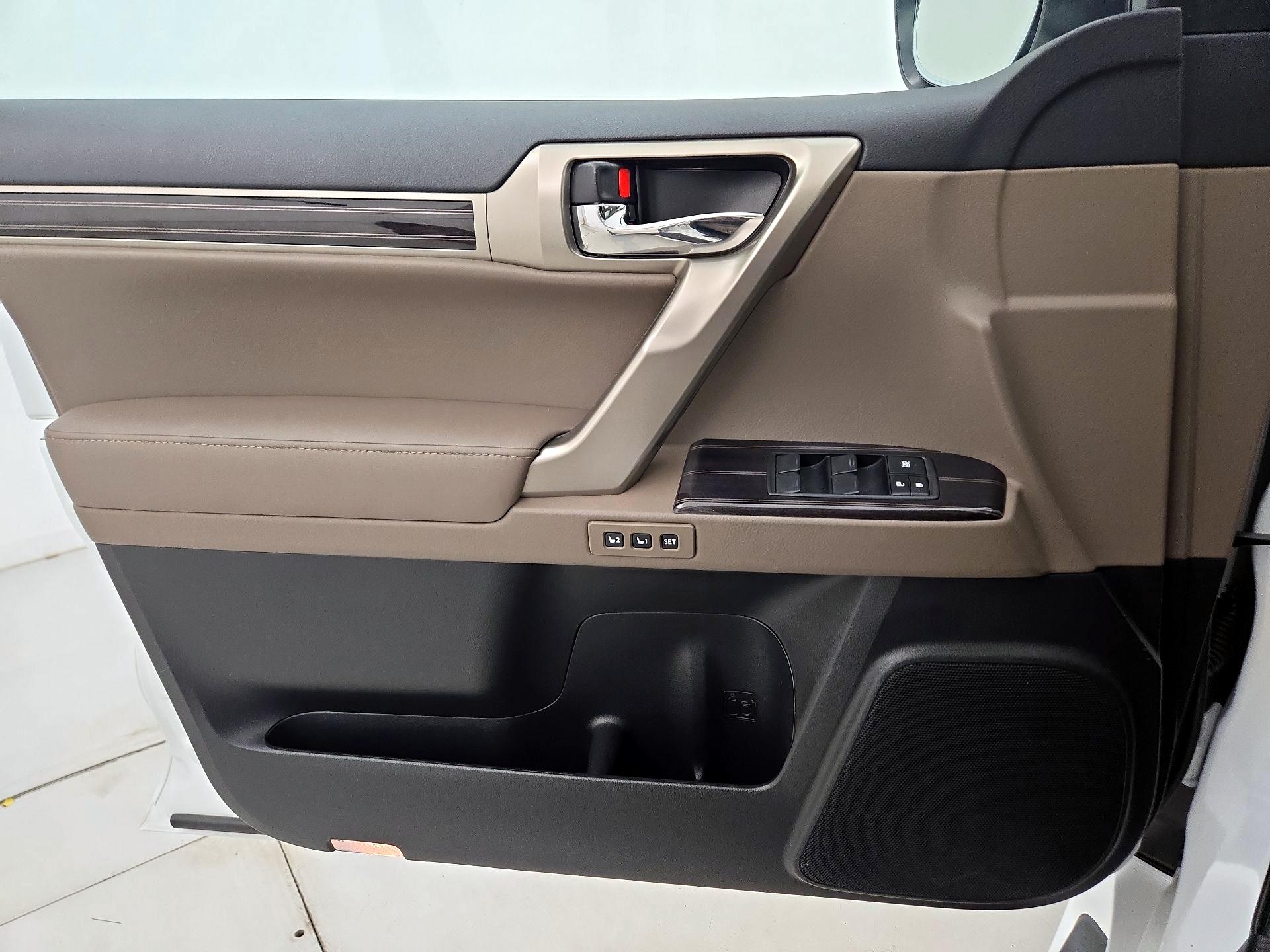 Thumbnail: 2021 Lexus GX - 12