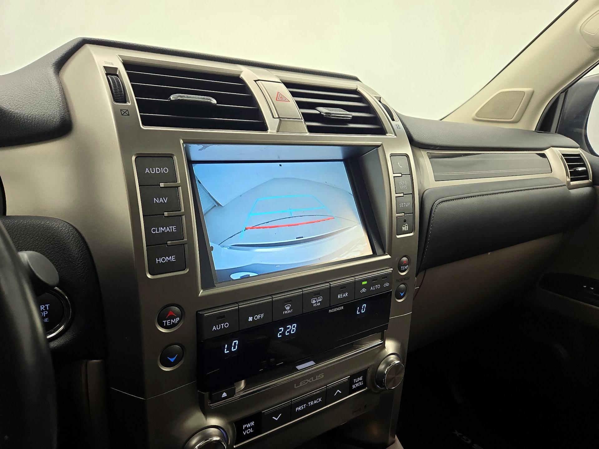 Thumbnail: 2021 Lexus GX - 14