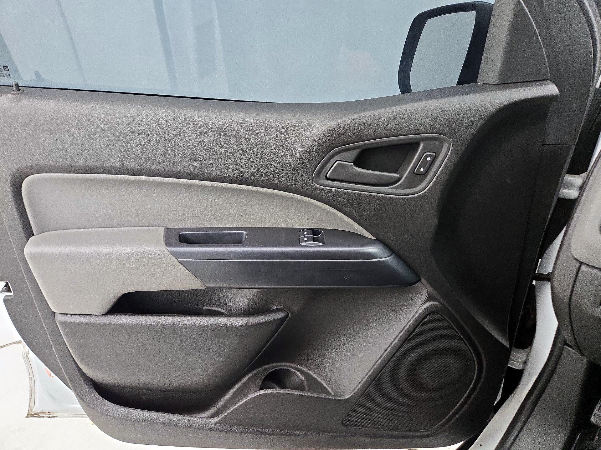 Thumbnail: 2016 Chevrolet Colorado - 12