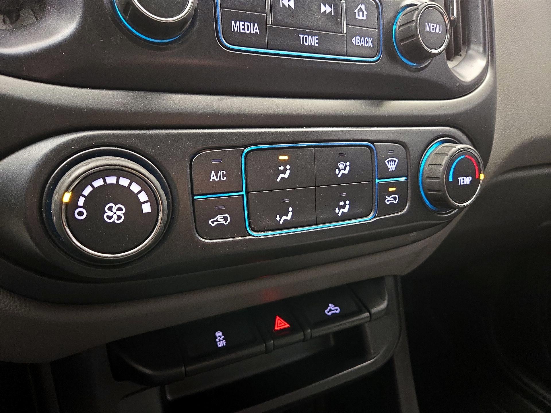 Thumbnail: 2016 Chevrolet Colorado - 16