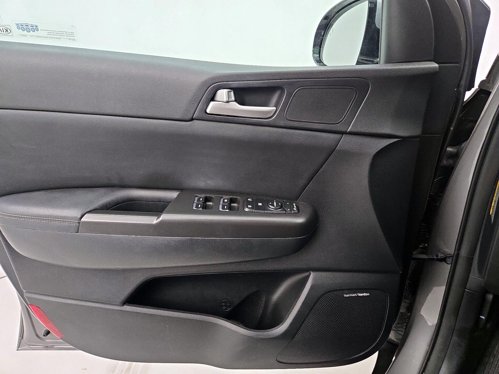 Thumbnail: 2017 Kia Sportage - 12