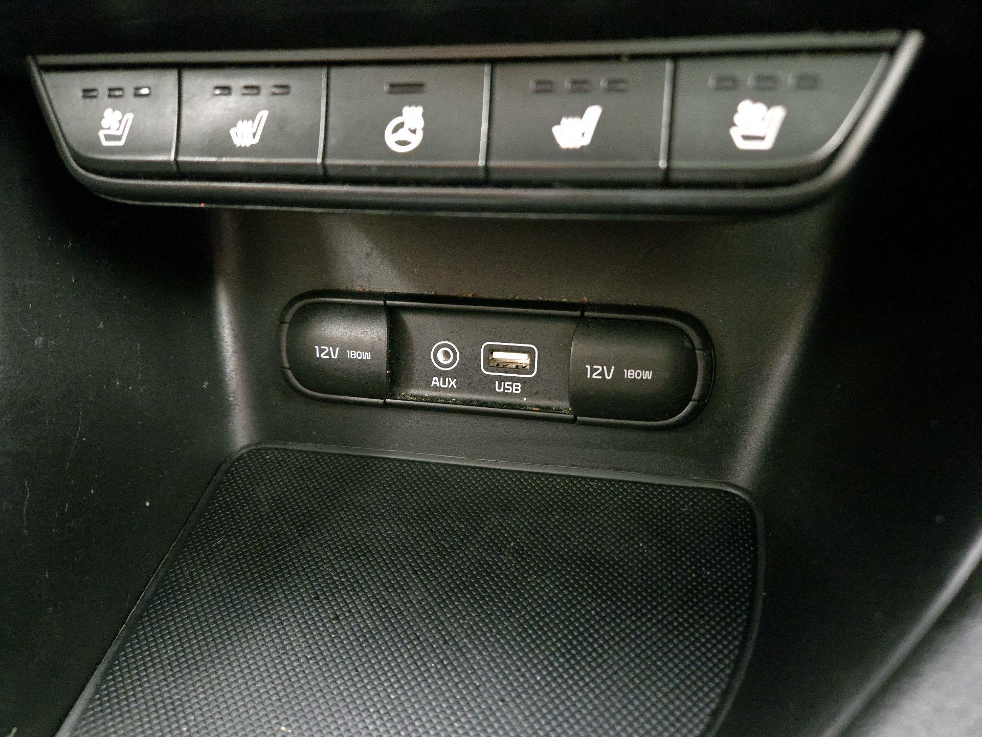 Thumbnail: 2017 Kia Sportage - 19