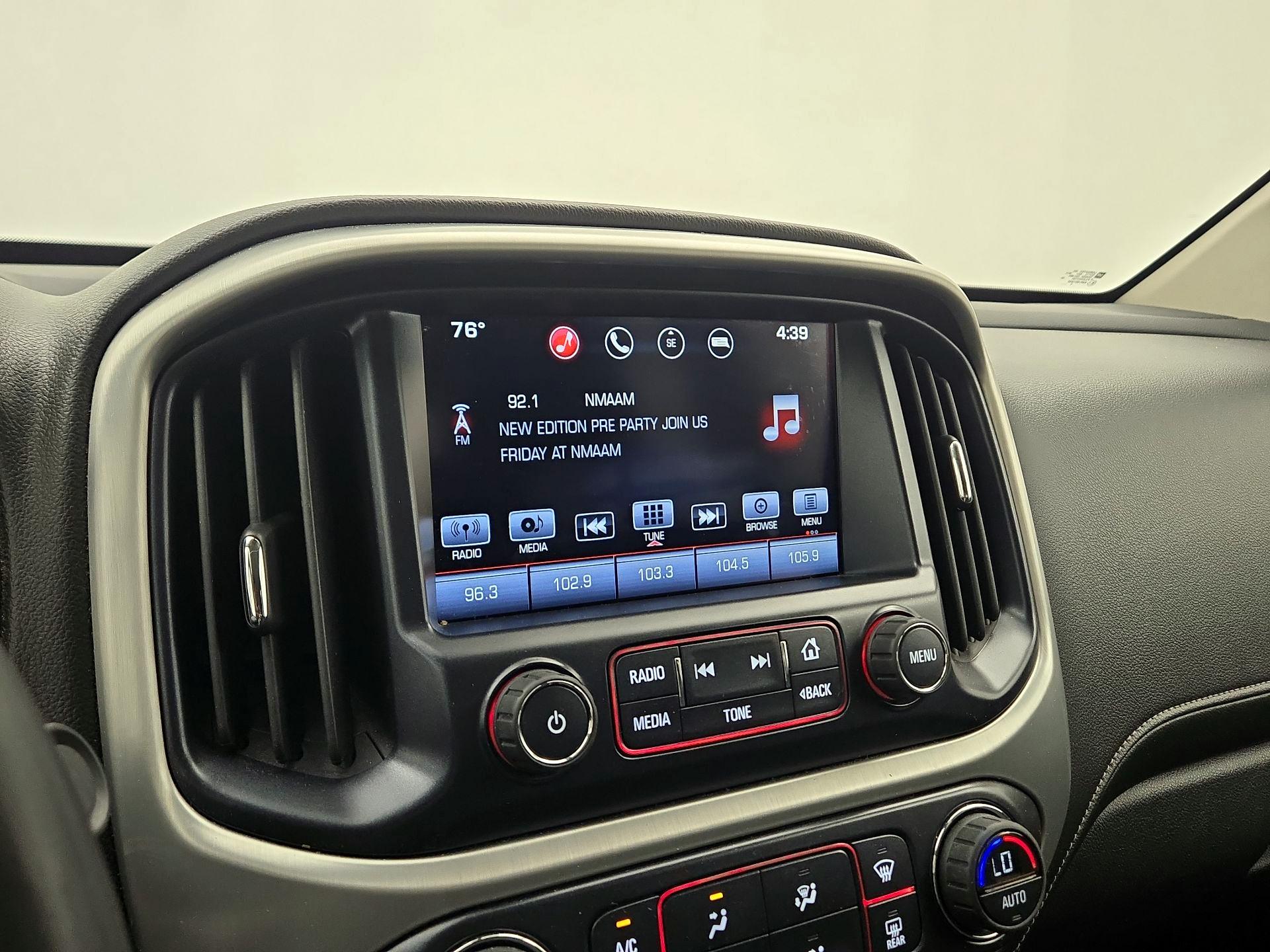 Thumbnail: 2016 GMC Canyon - 15