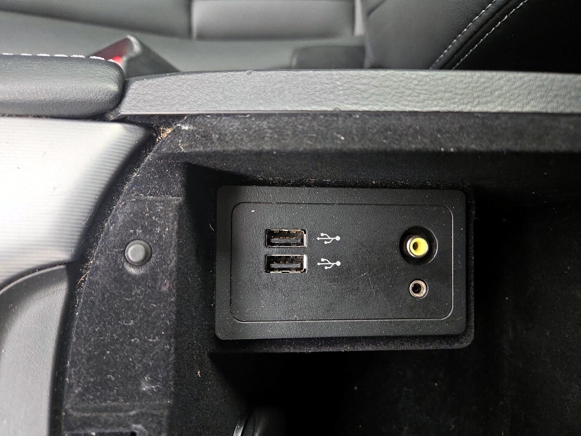 Thumbnail: 2018 INFINITI Q60 - 18