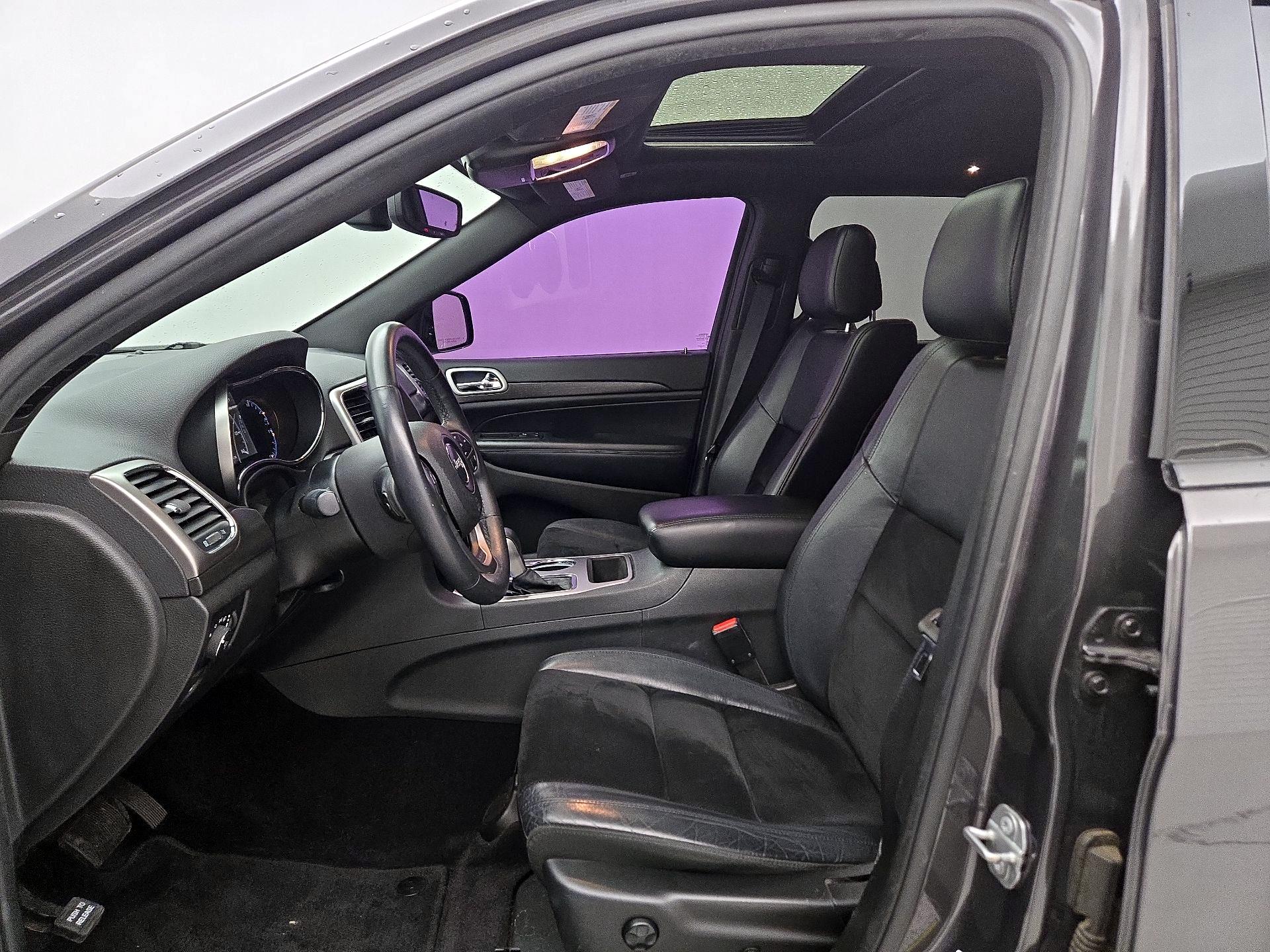 Thumbnail: 2018 Jeep Grand Cherokee - 11