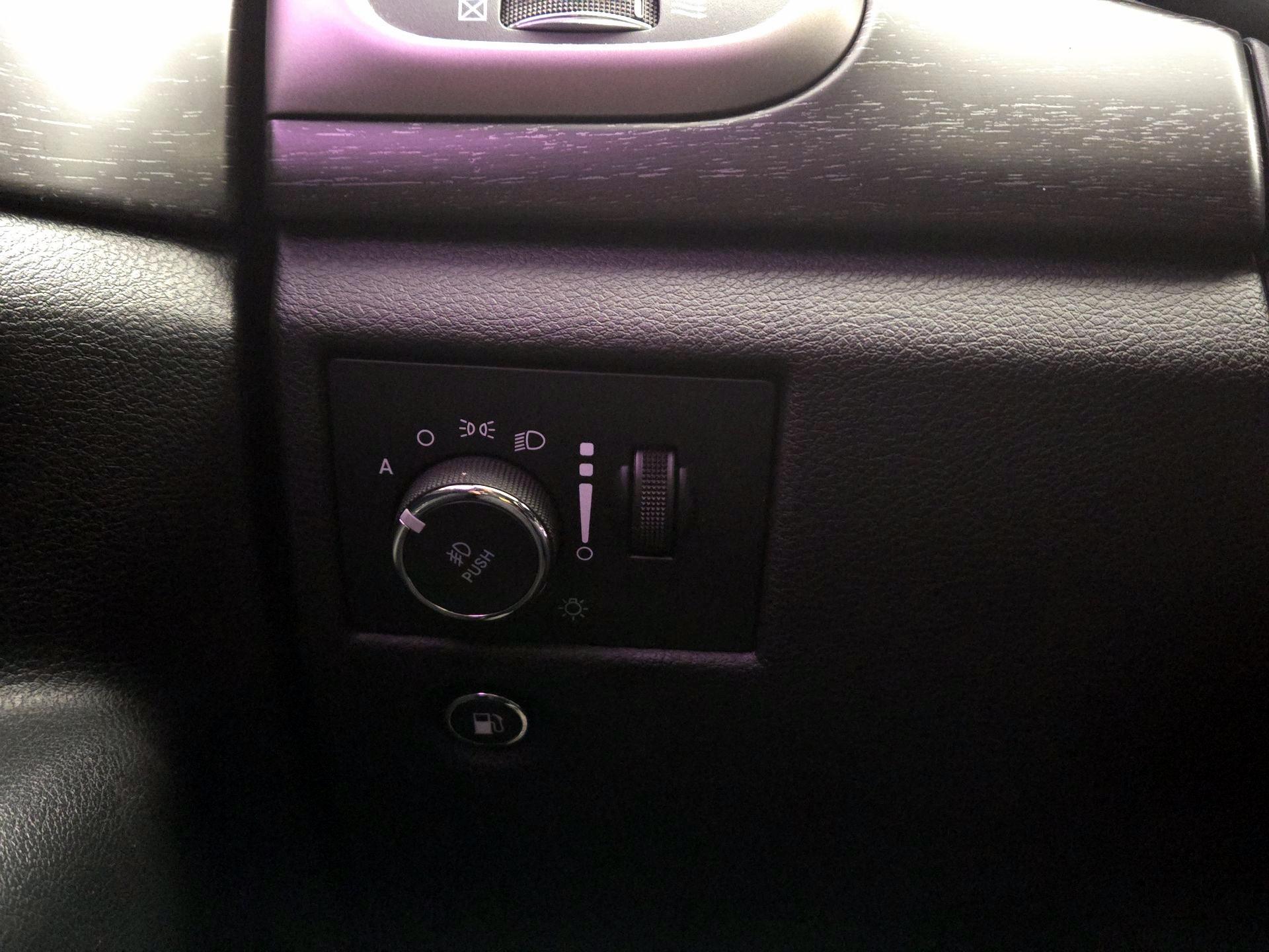 Thumbnail: 2018 Jeep Grand Cherokee - 13