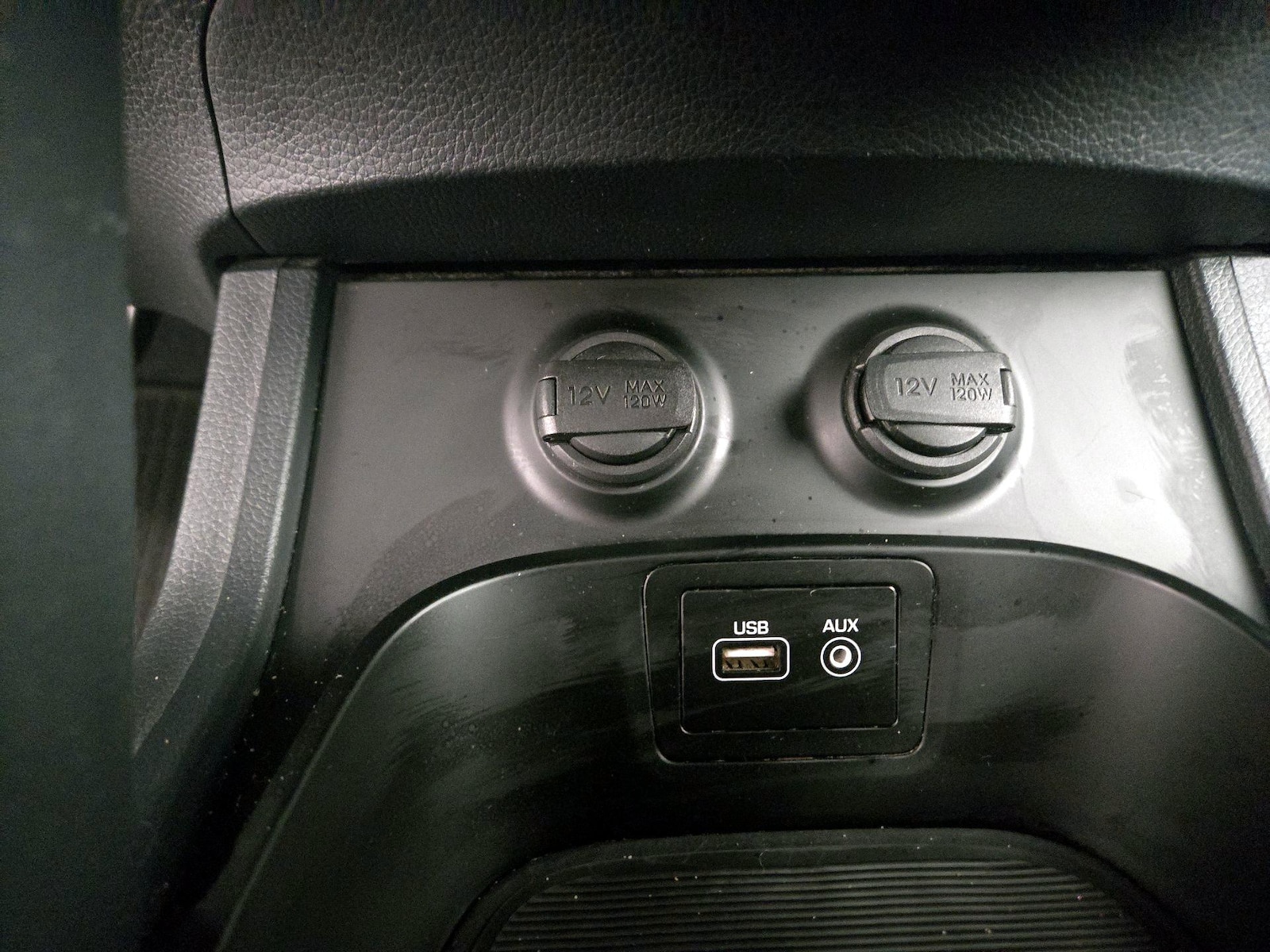 2017 Hyundai Santa Fe SE - Photo 19