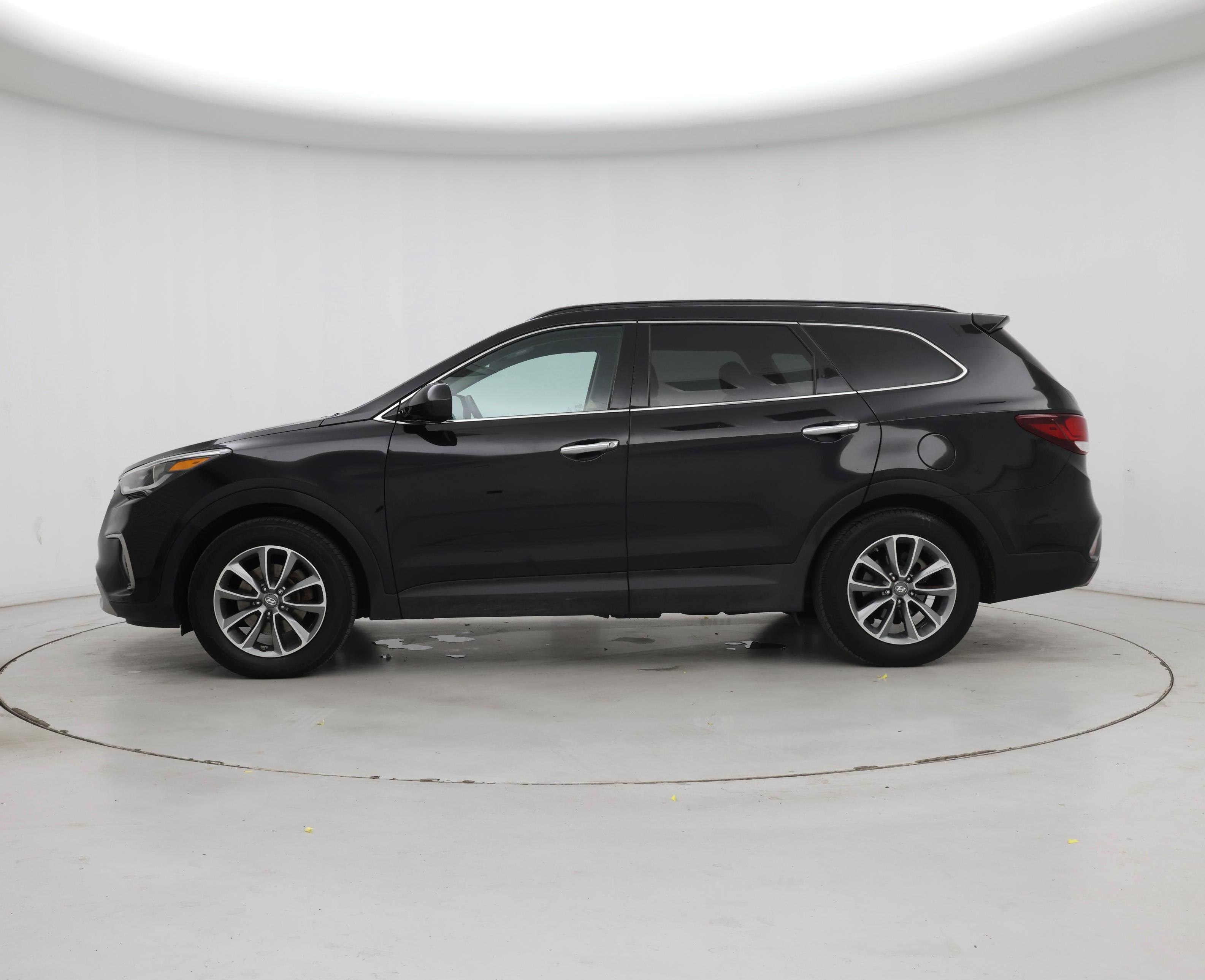 Thumbnail: 2017 Hyundai Santa Fe - 3